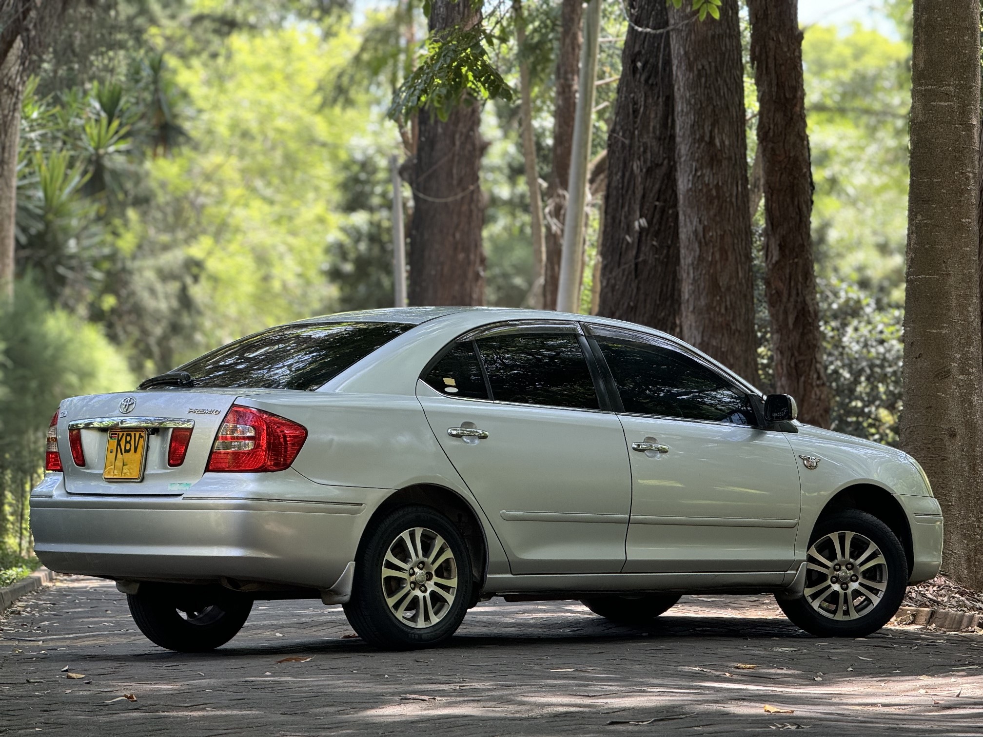 TOYOTA PREMIO G GRADE