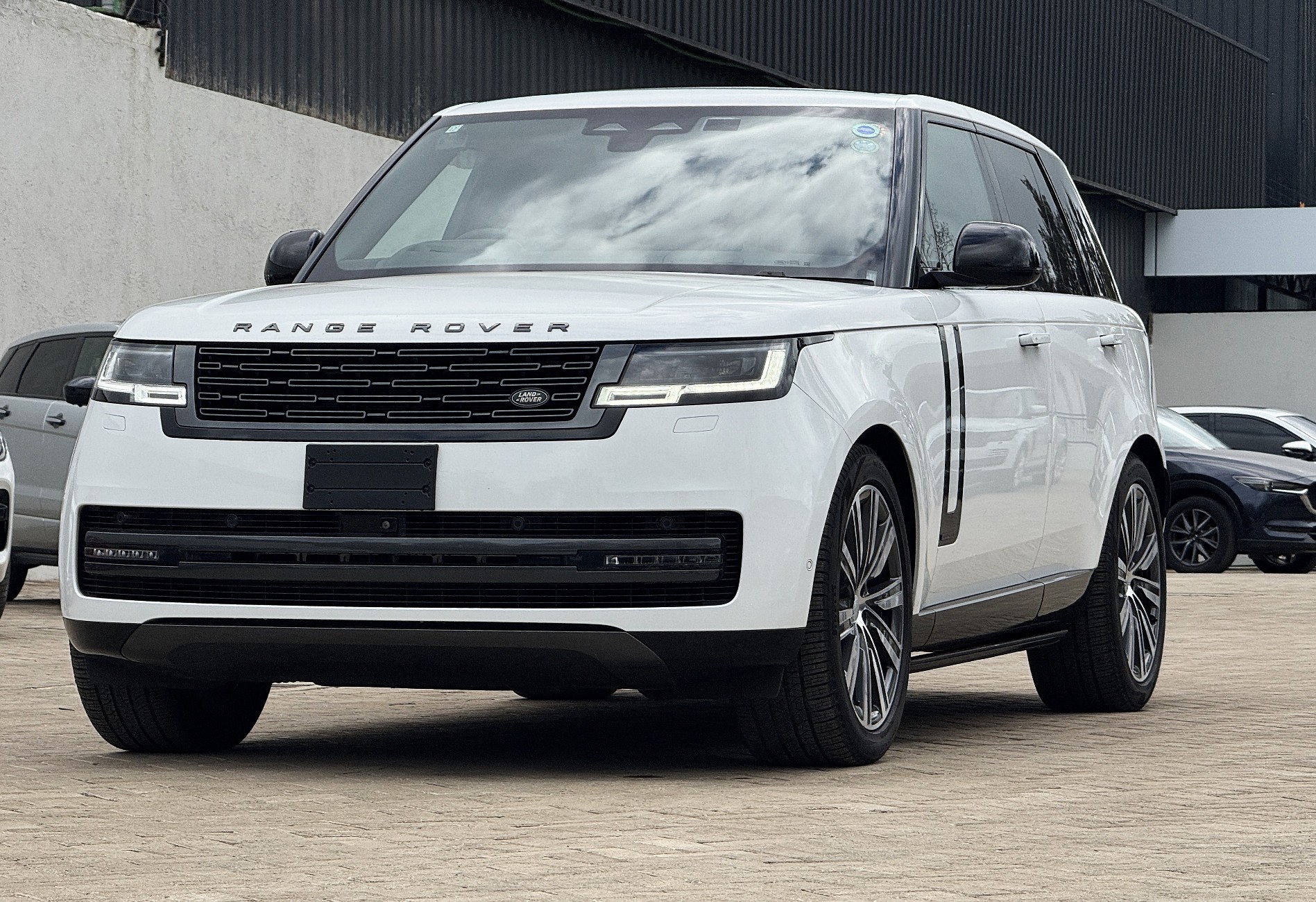 2023 RANGE ROVER AUTOBIOGRAPHY