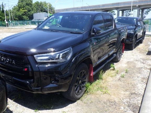 TOYOTA HILUX GR SPORT