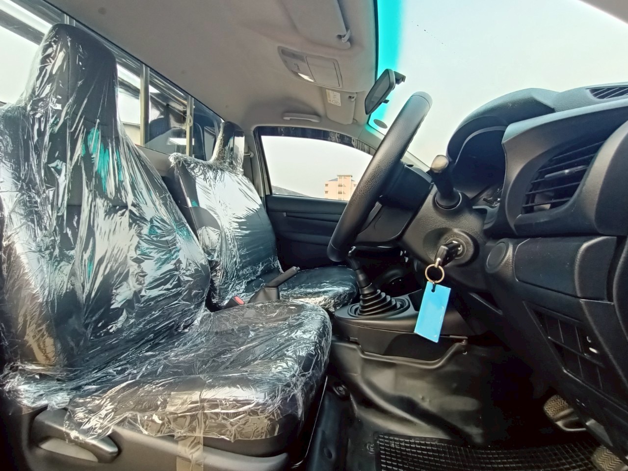 TOYOTA HILUX HIGHRIDER