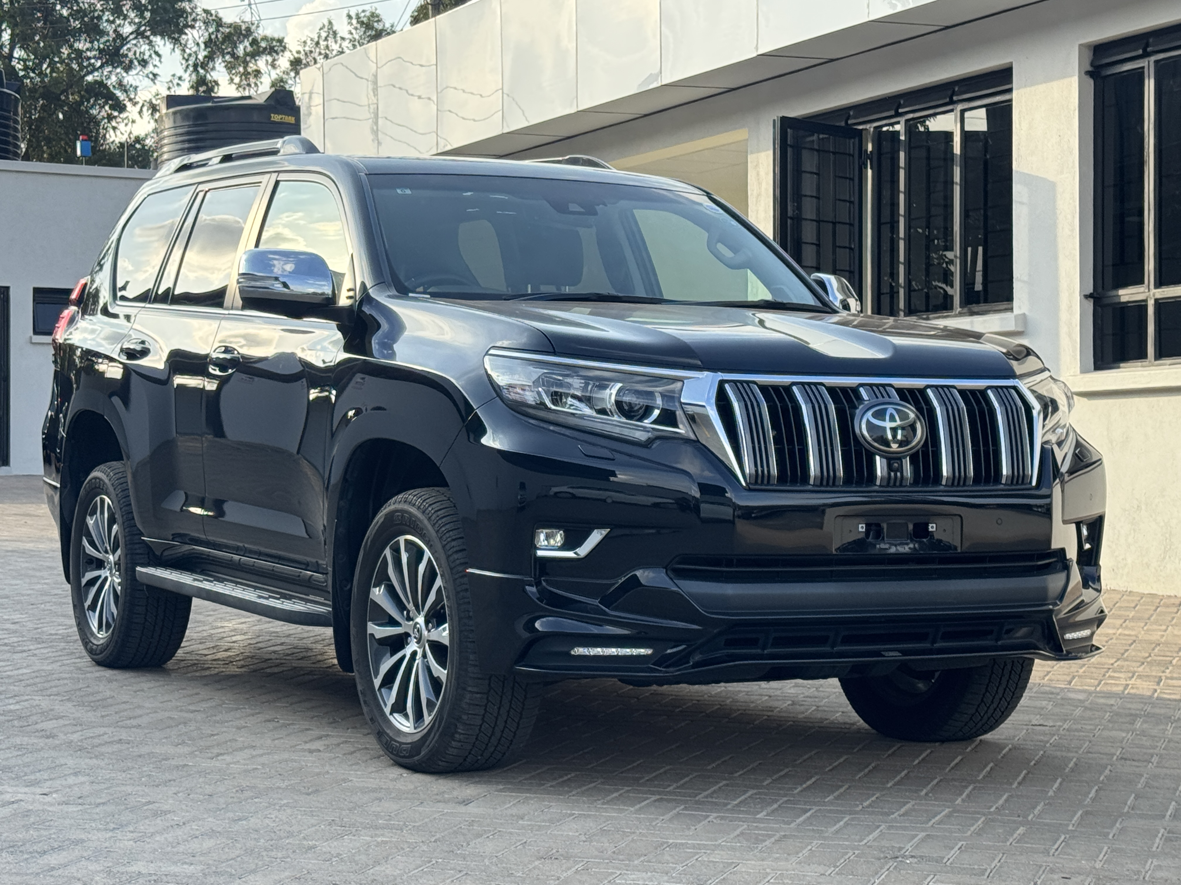 2021 TOYOTA LANDCRUISER PRADO
