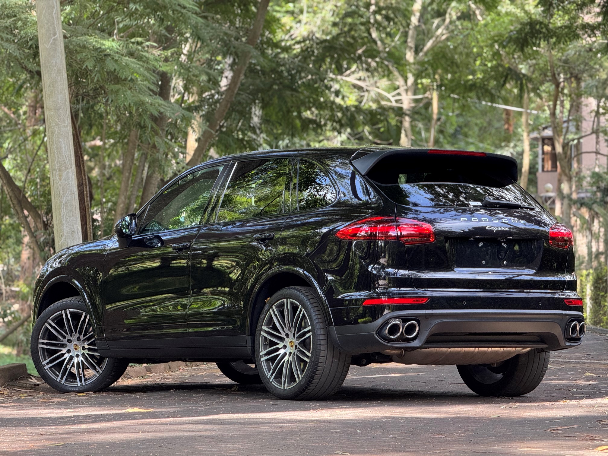 PORSCHE CAYENNE PLATINUM