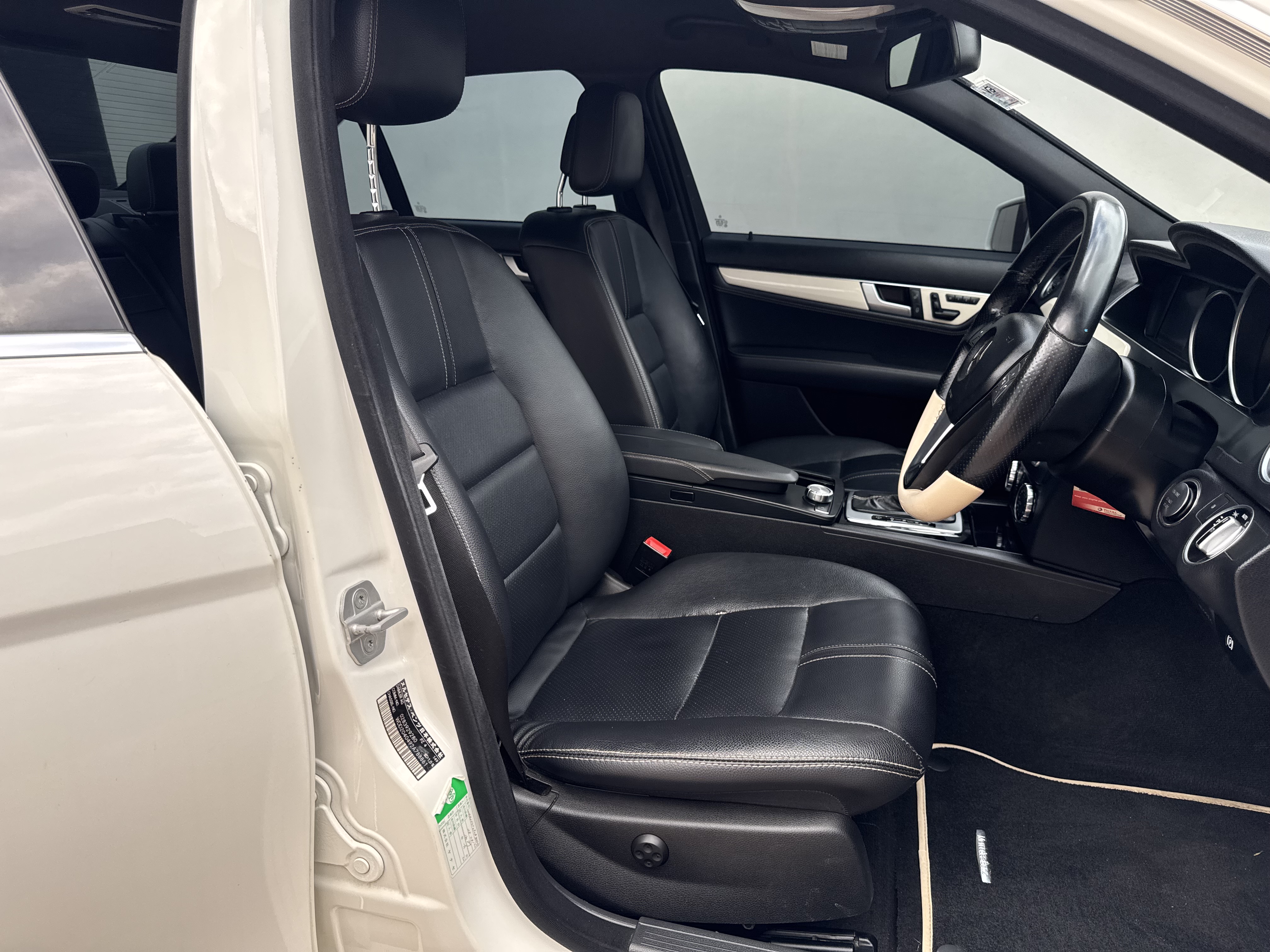 2012 MERCEDES BENZ C180