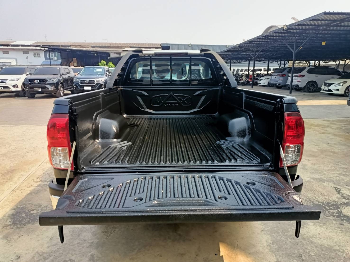 TOYOTA HILUX HIGHRIDER