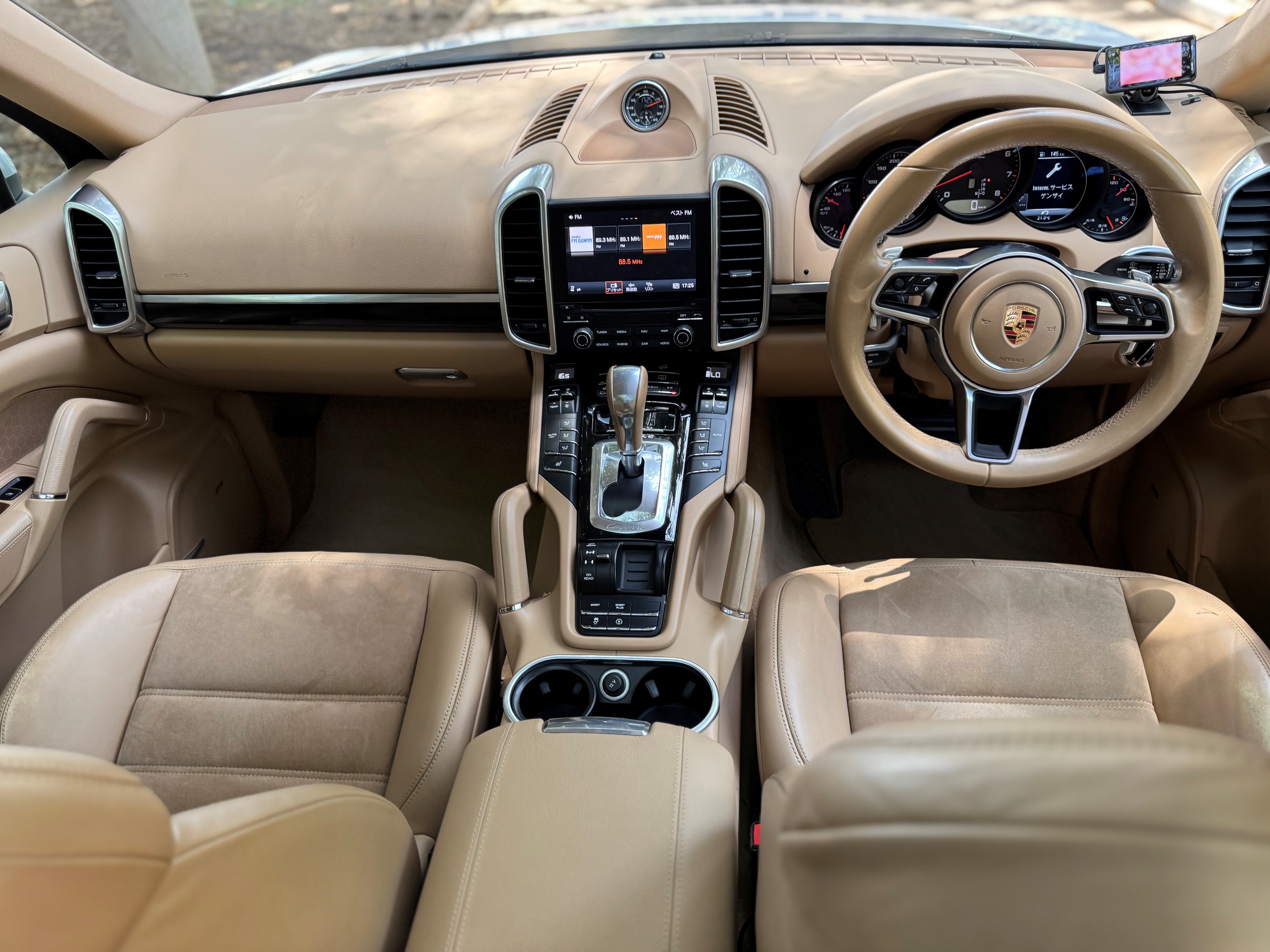 PORSCHE CAYENNE PLATINUM EDITION