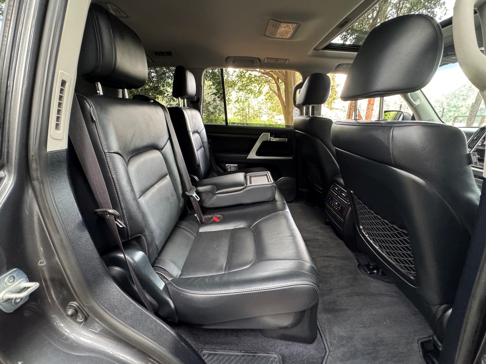 TOYOTA LANDCRUISER VX