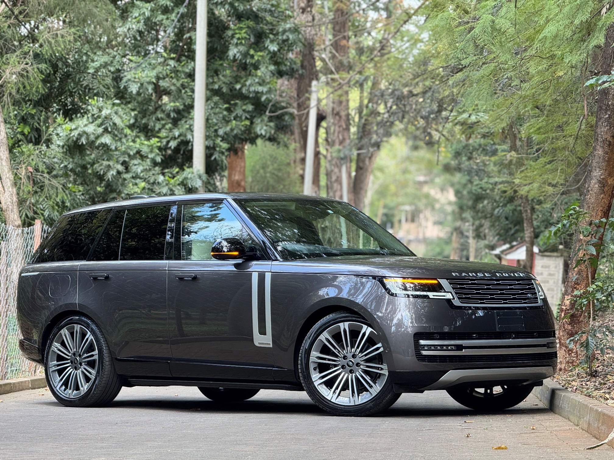 RANGE ROVER AUTOBIOGRAPHY