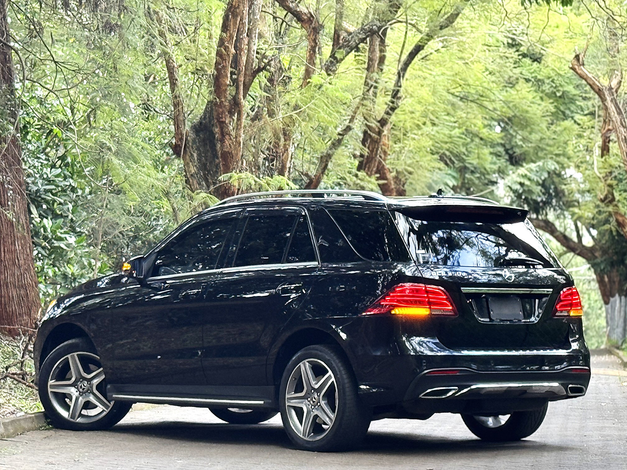 MERCEDES BENZ GLE350d 4MATIC