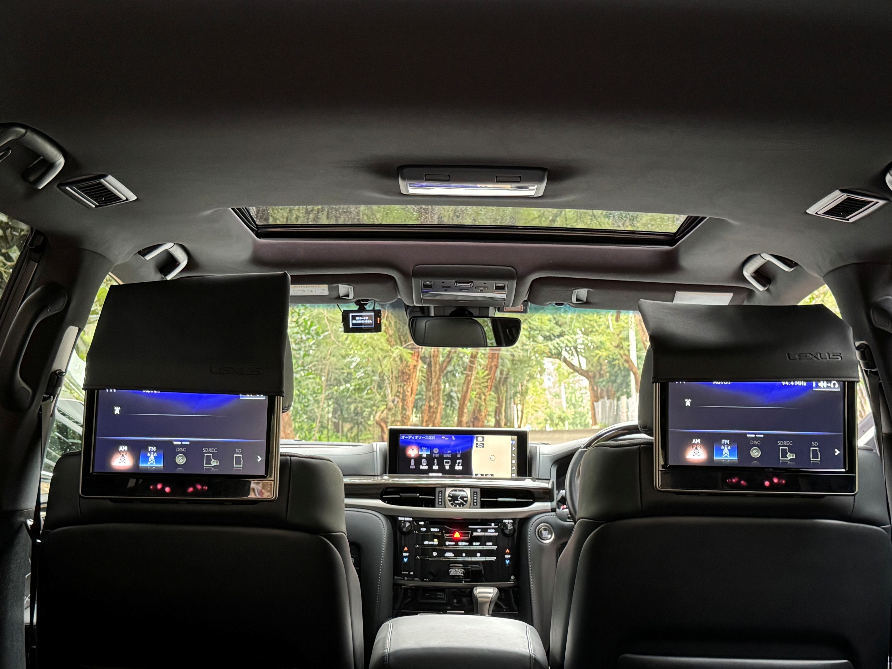 LEXUS LX570
