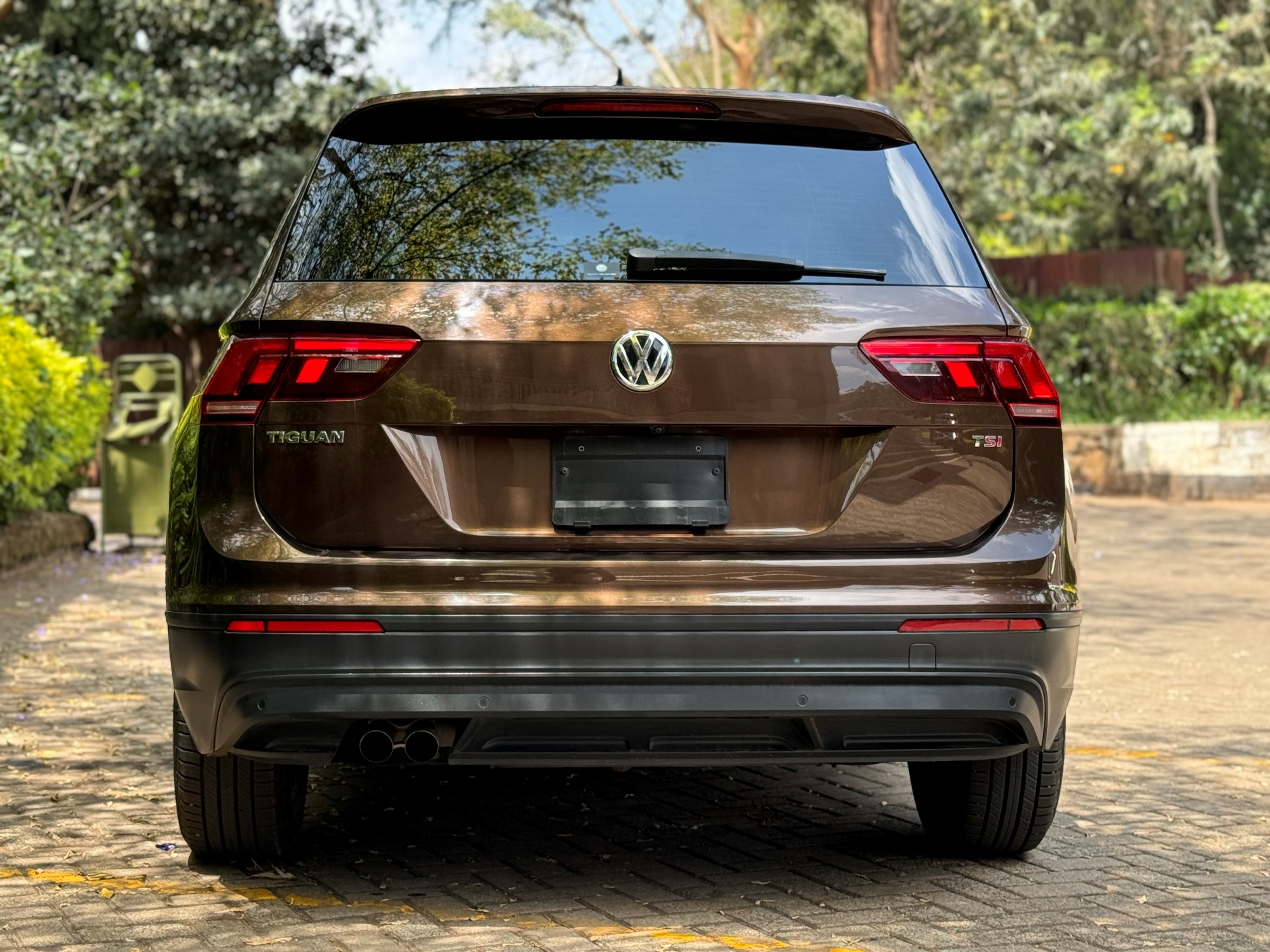 VOLKWAGEN TIGUAN