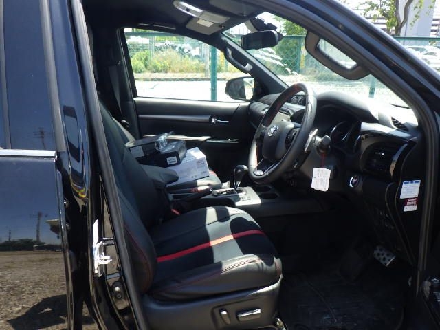 TOYOTA HILUX GR SPORT