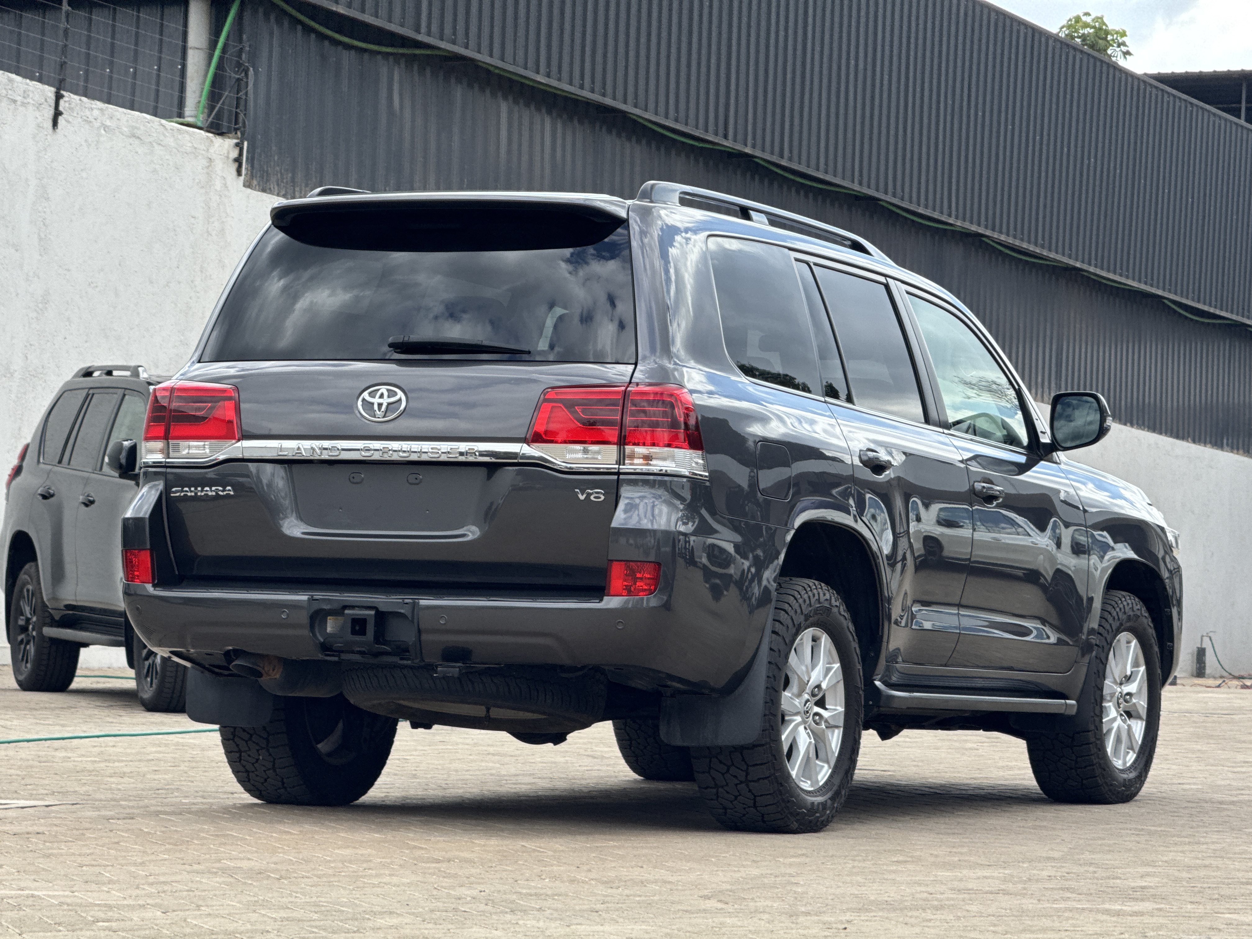 2018 TOYOTA LANDCRUISER VX