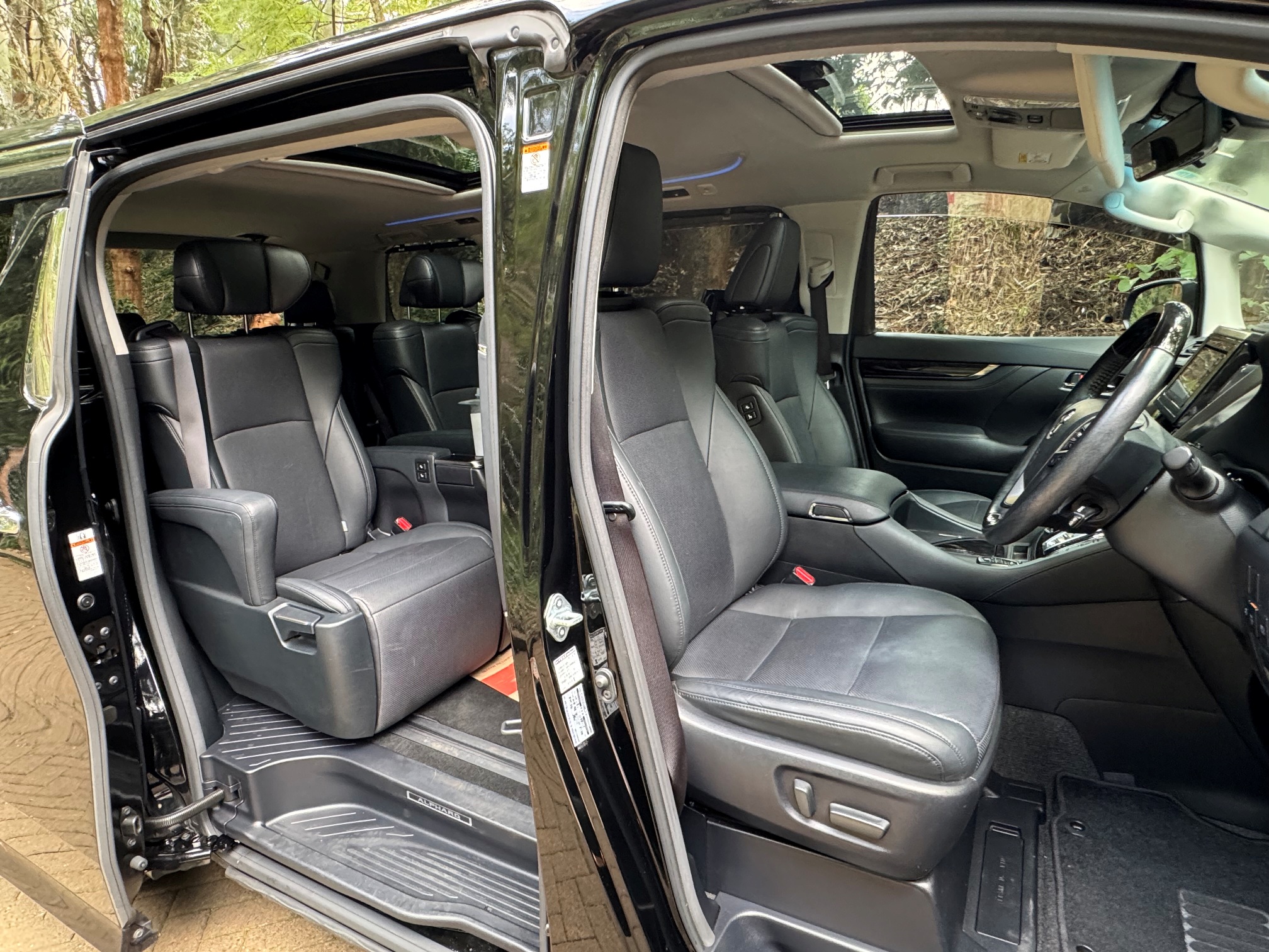 TOYOTA ALPHARD