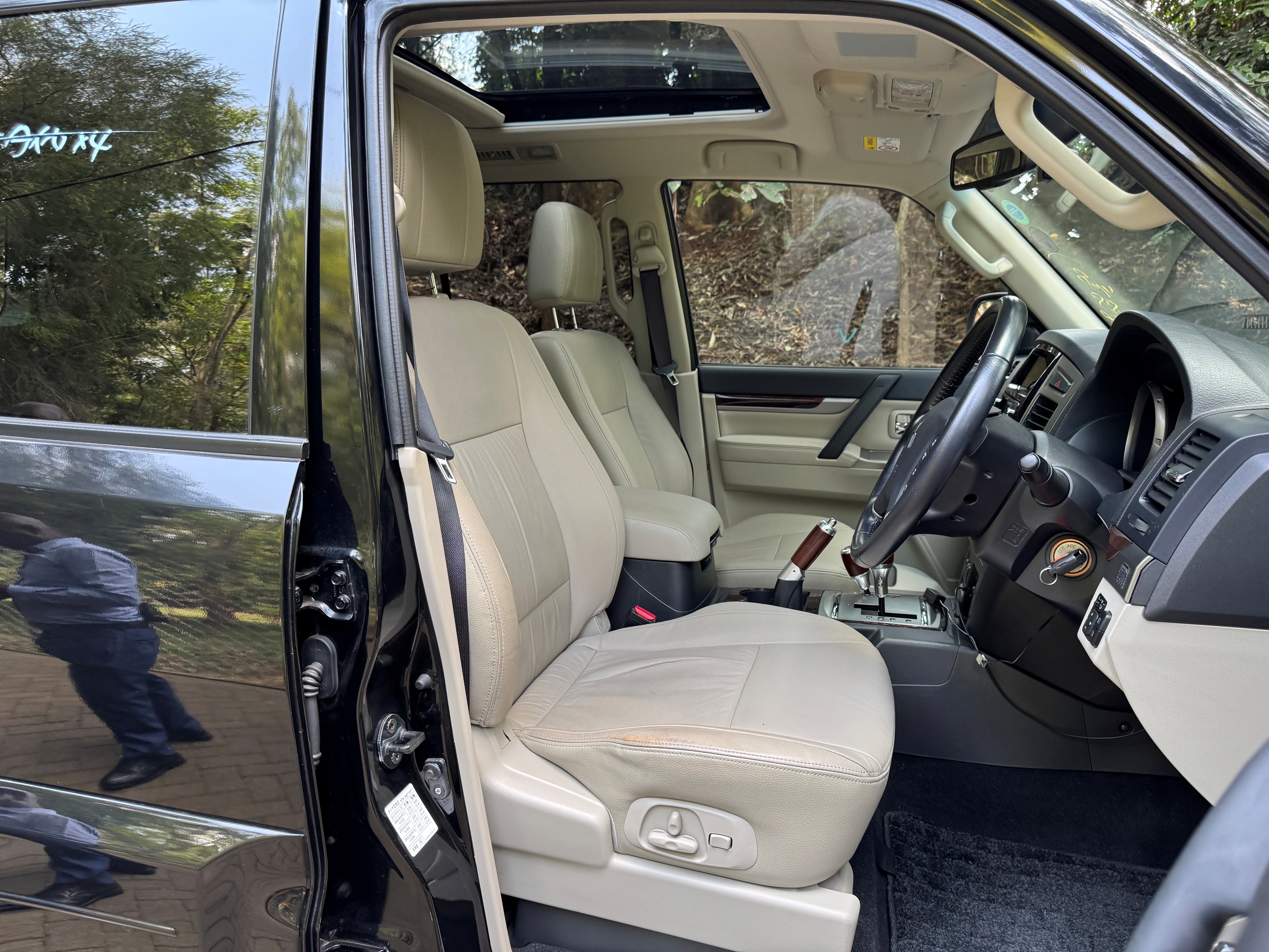 MITSUBISHI PAJERO DI.D EXCEED