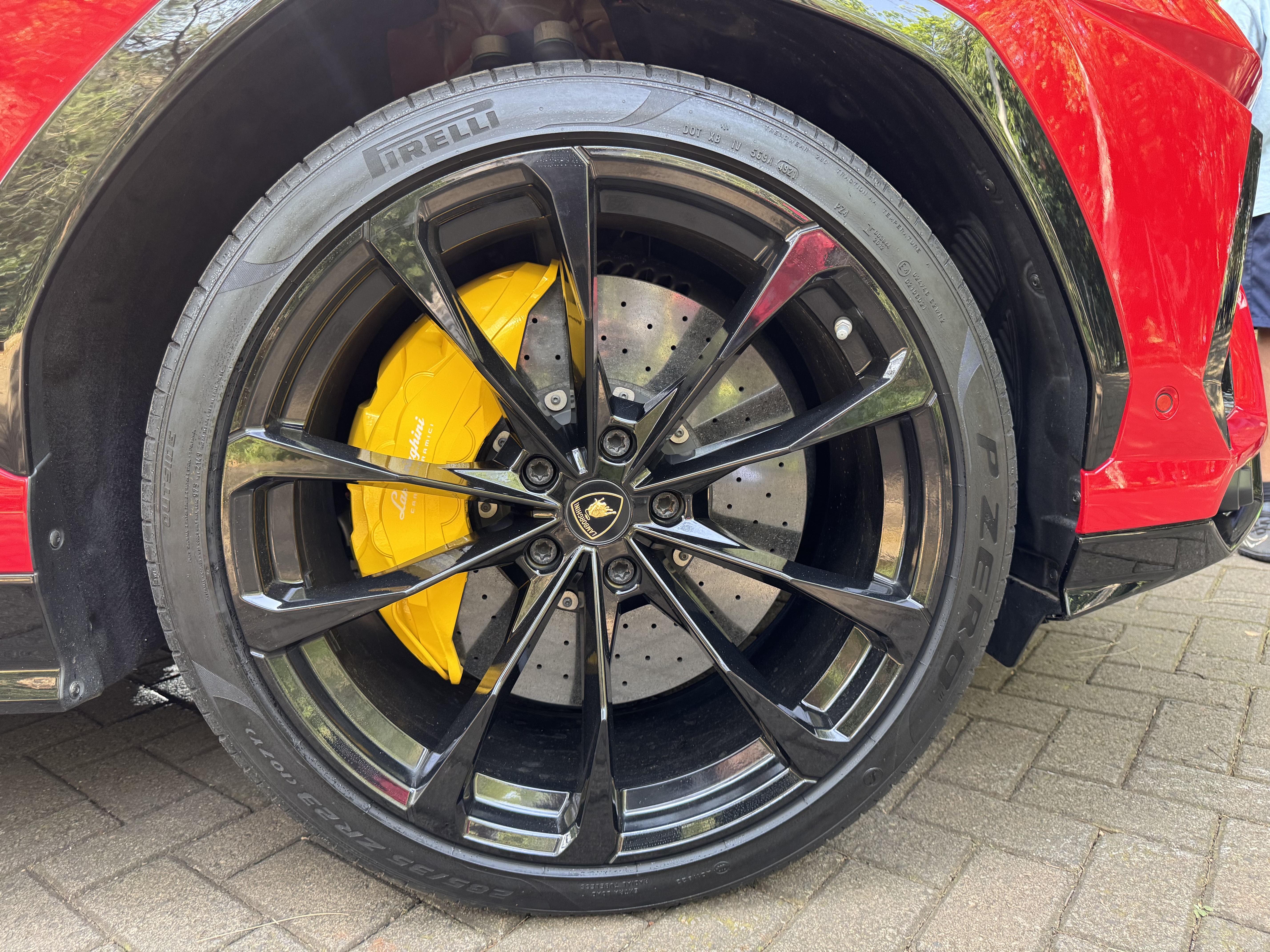 2019 LAMBORGHINI URUS