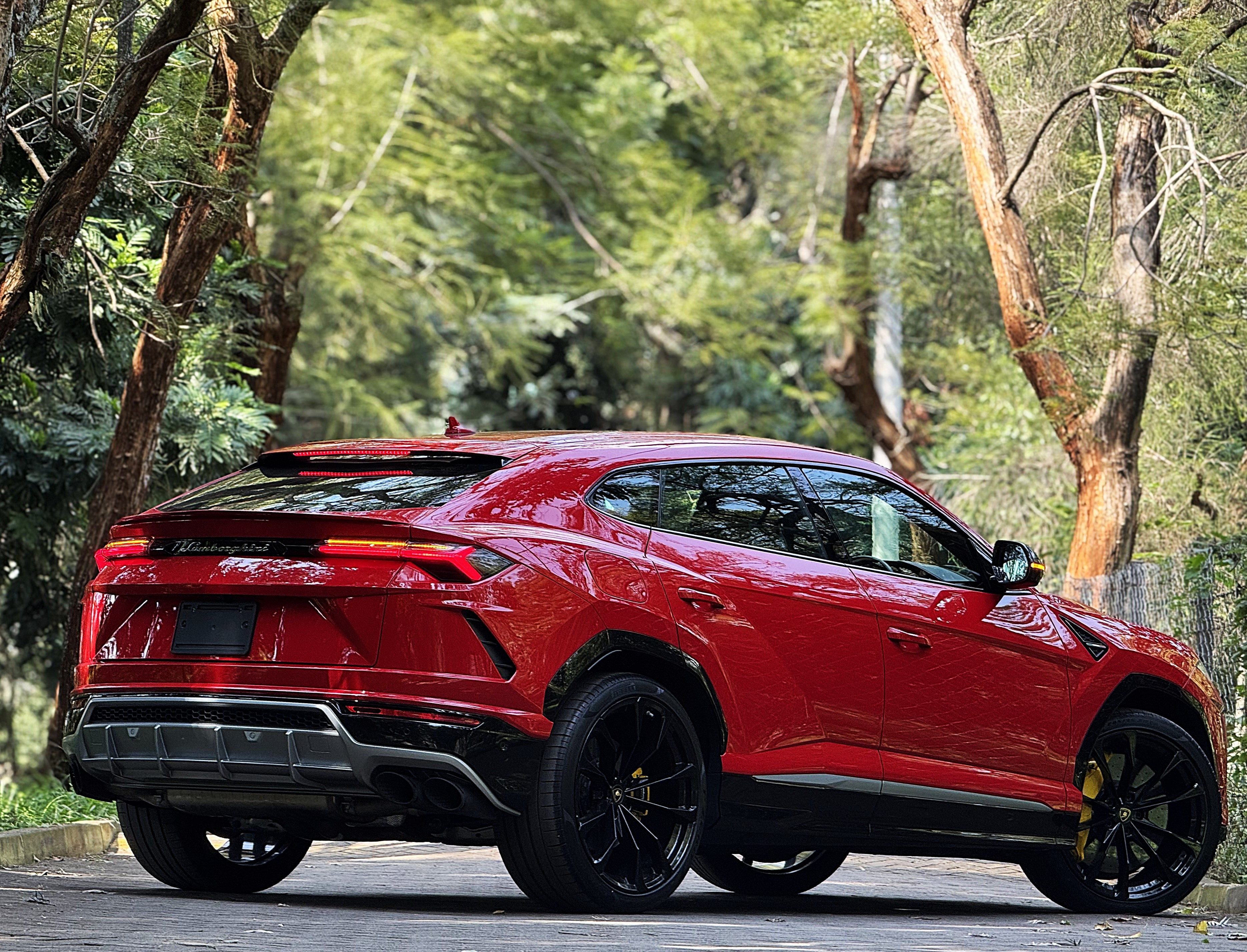 2019 LAMBORGHINI URUS