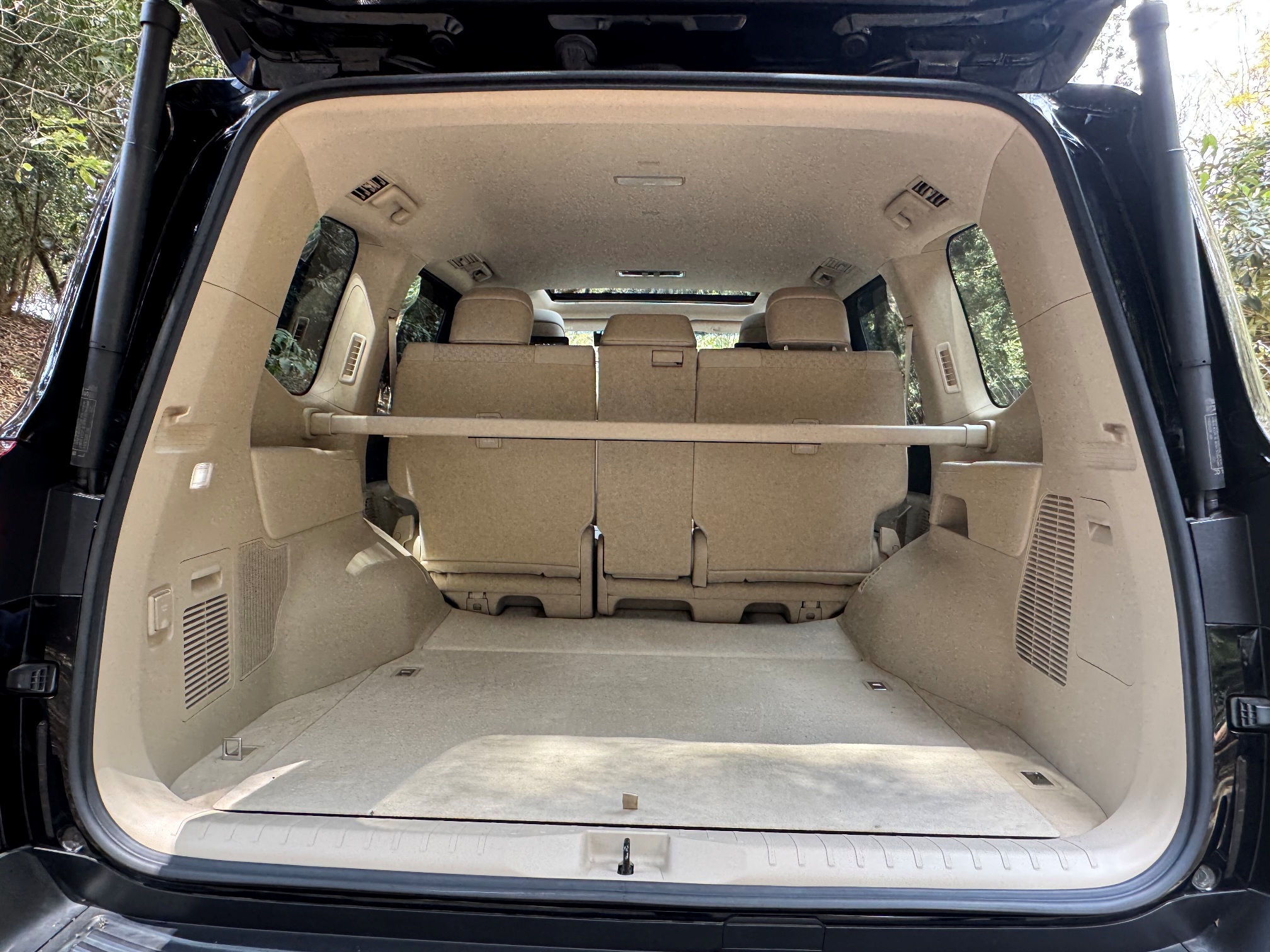 TOYOTA LANDCRUISER LC300