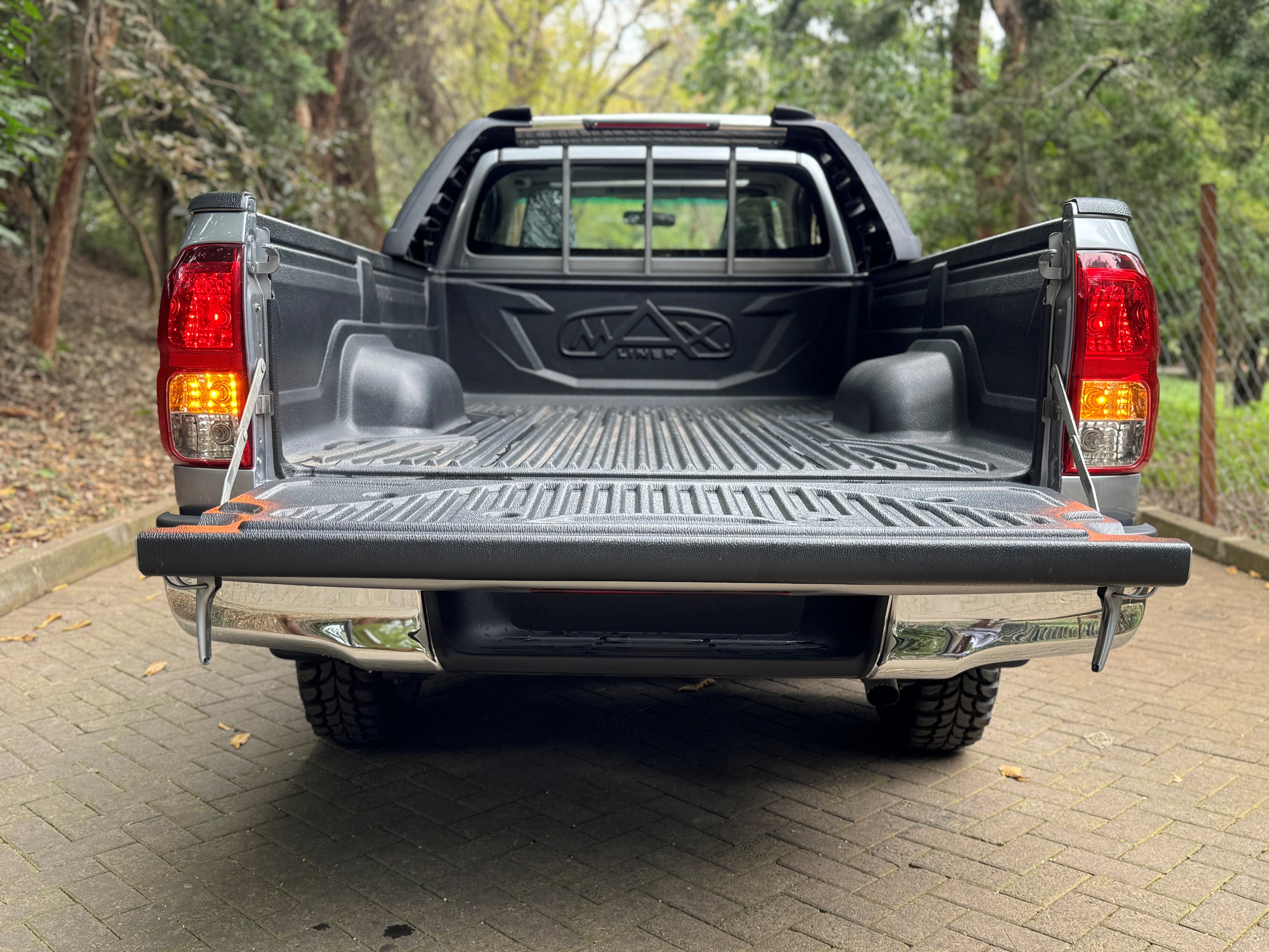 TOYOTA HILUX SINGLE CAB HIGHRIDER