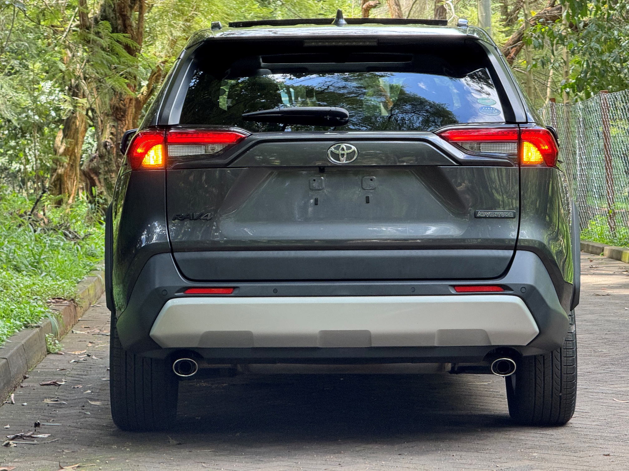 TOYOTA RAV4 ADVENTURE AWD