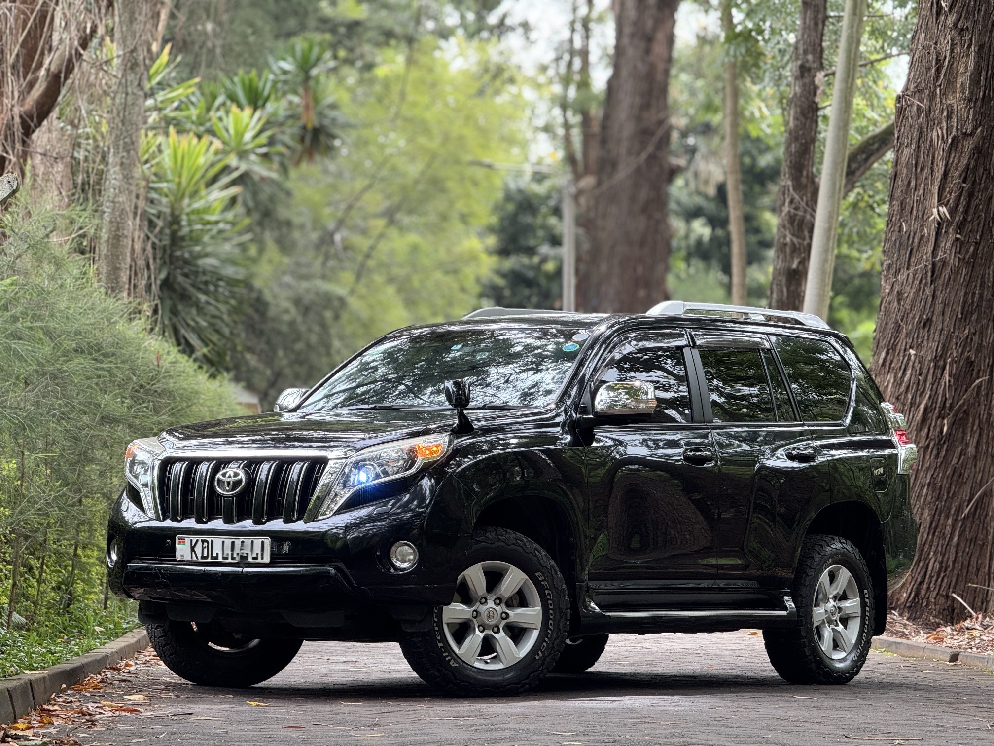 TOYOTA LANDCRUISER PRADO TX