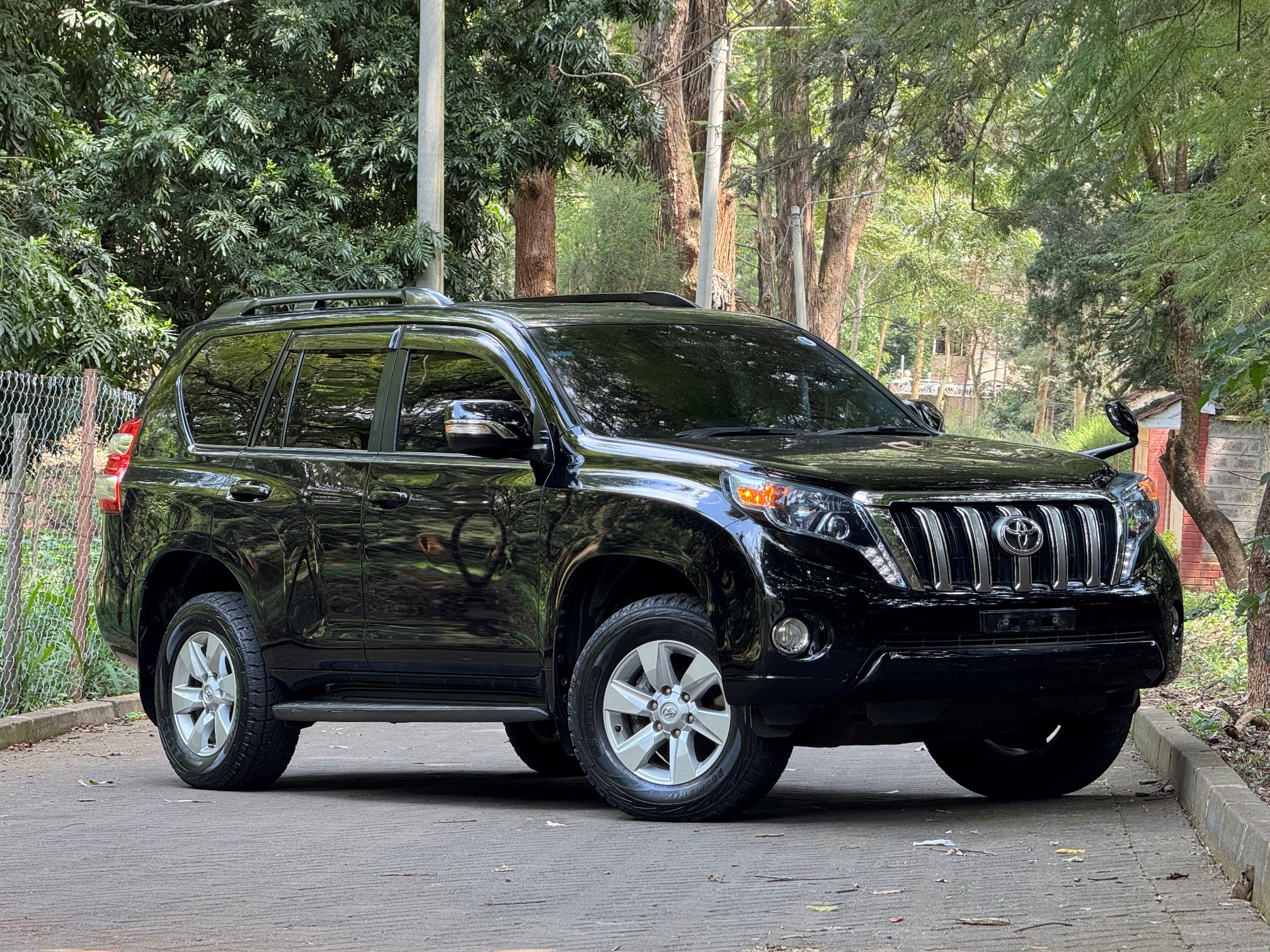 TOOYOTA LANDCRUISER PRADO TX