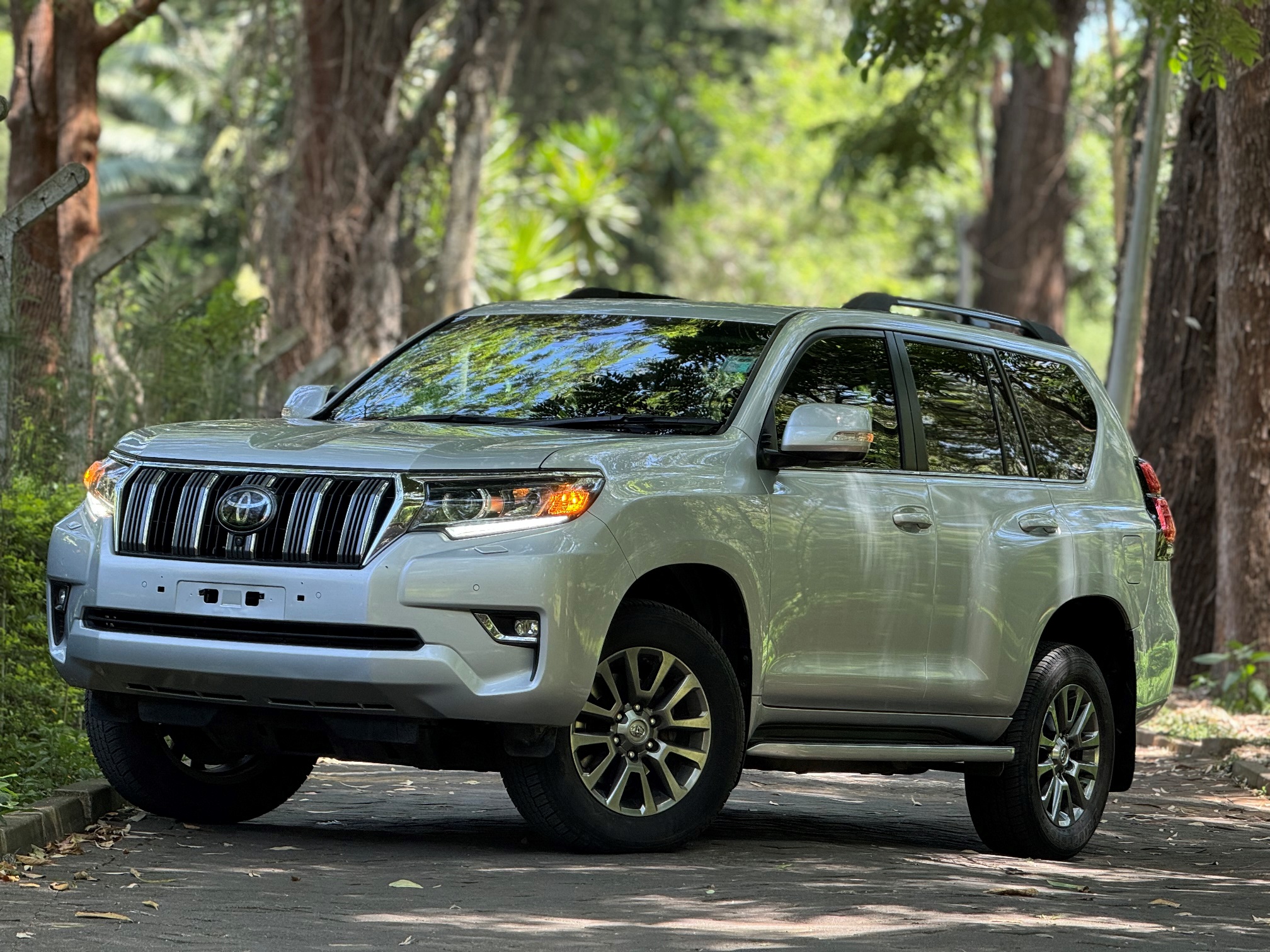 TOYOTA LANDCRUISER PRADO VX.L