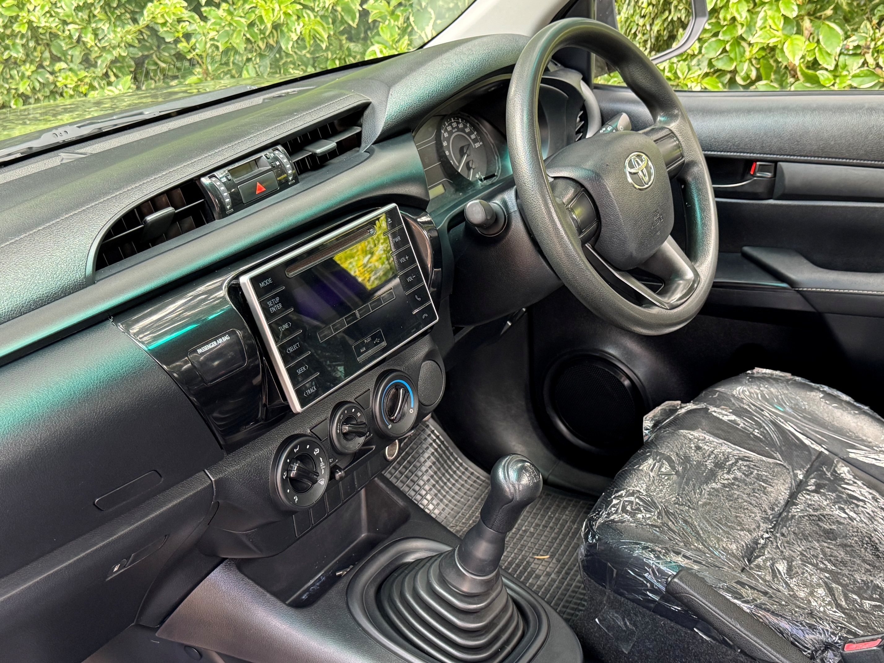 TOYOTA HILUX SINGLE CAB
