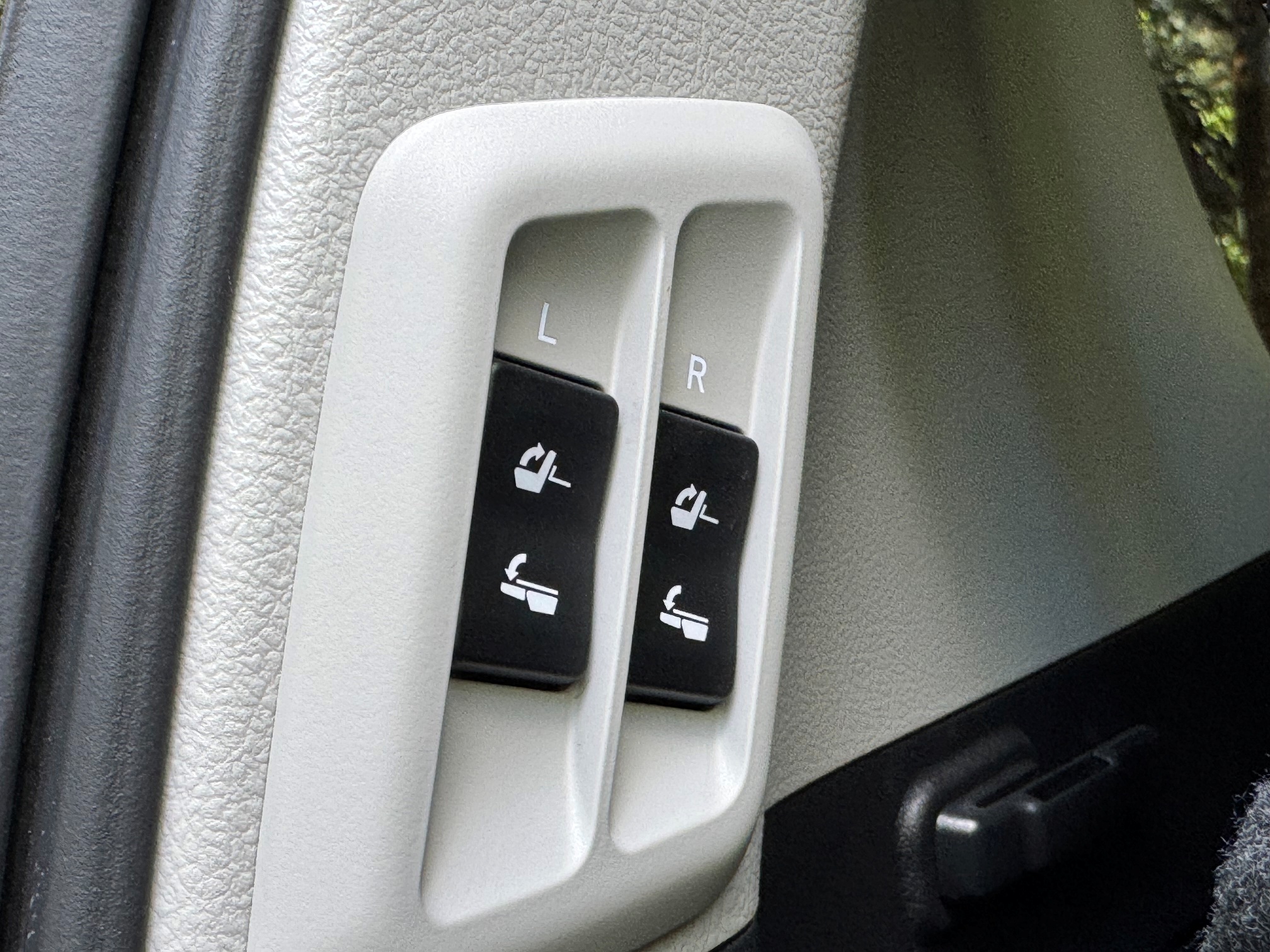 TOYOTA LANDCRUISER PRADO TX.L