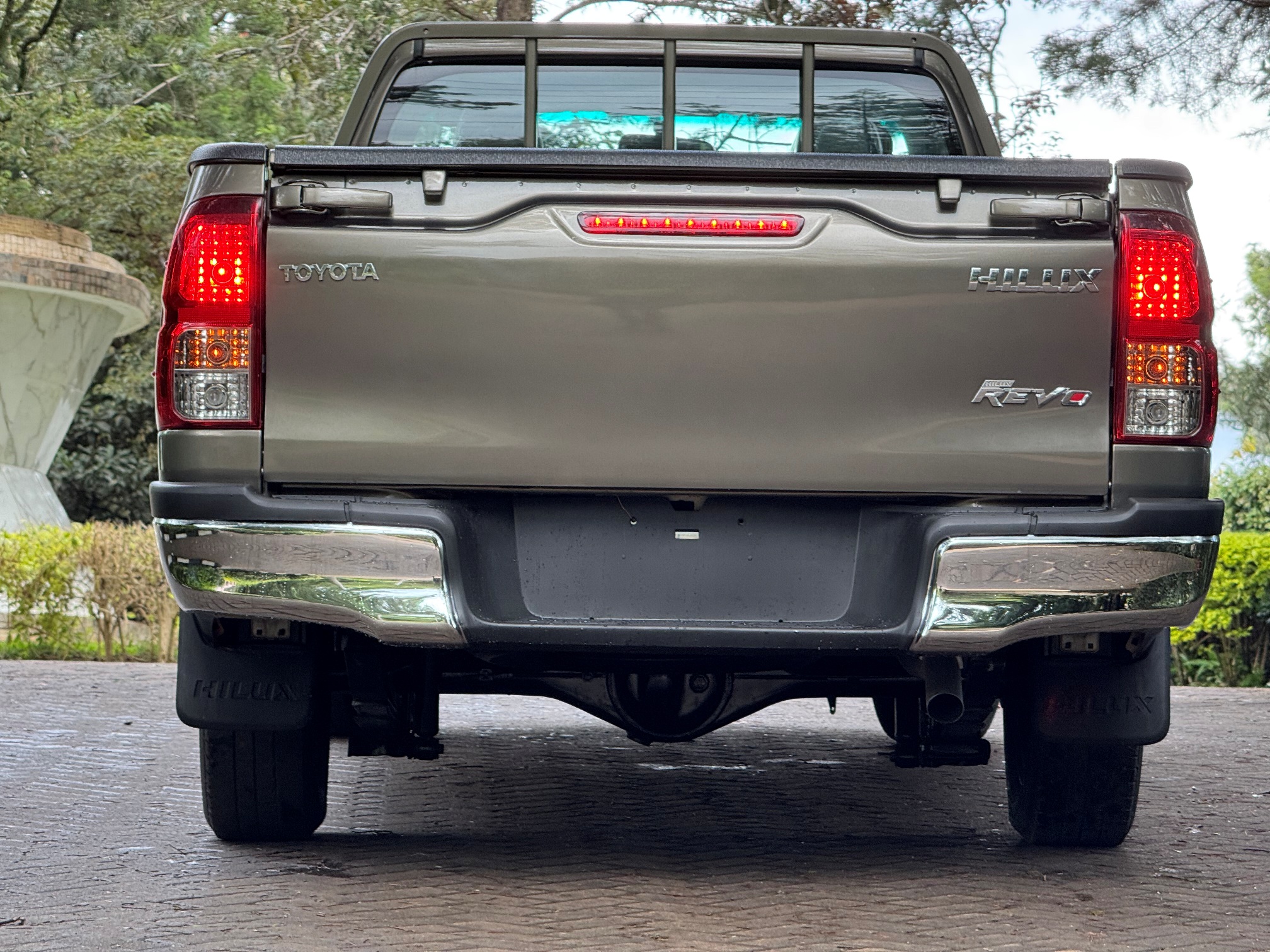 TOYOTA HILUX SINGLE CAB