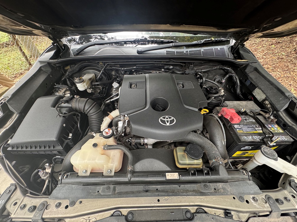 TOYOTA HILUX HIGH RIDER