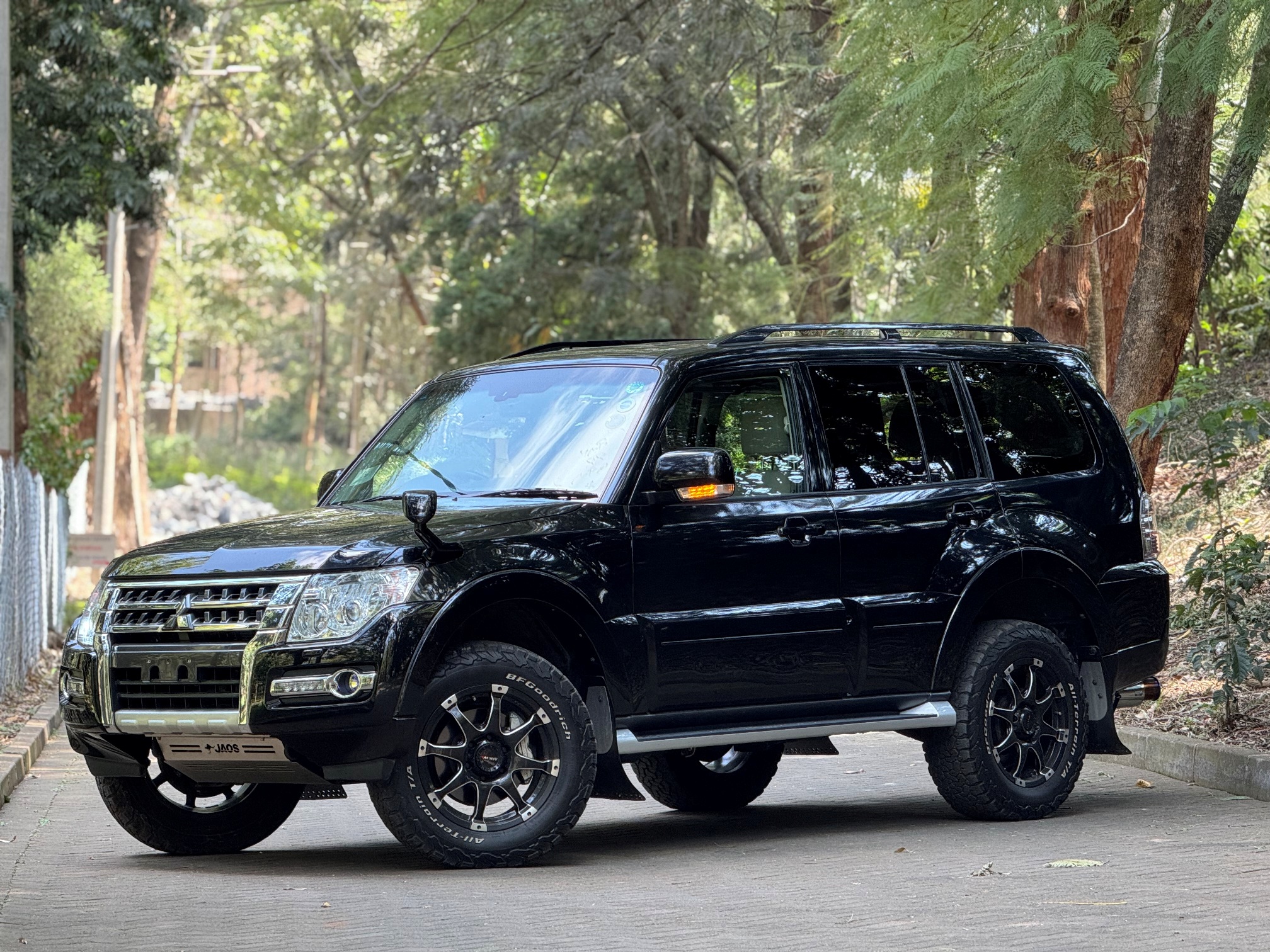 MITSUBISHI PAJERO DI.D EXCEED