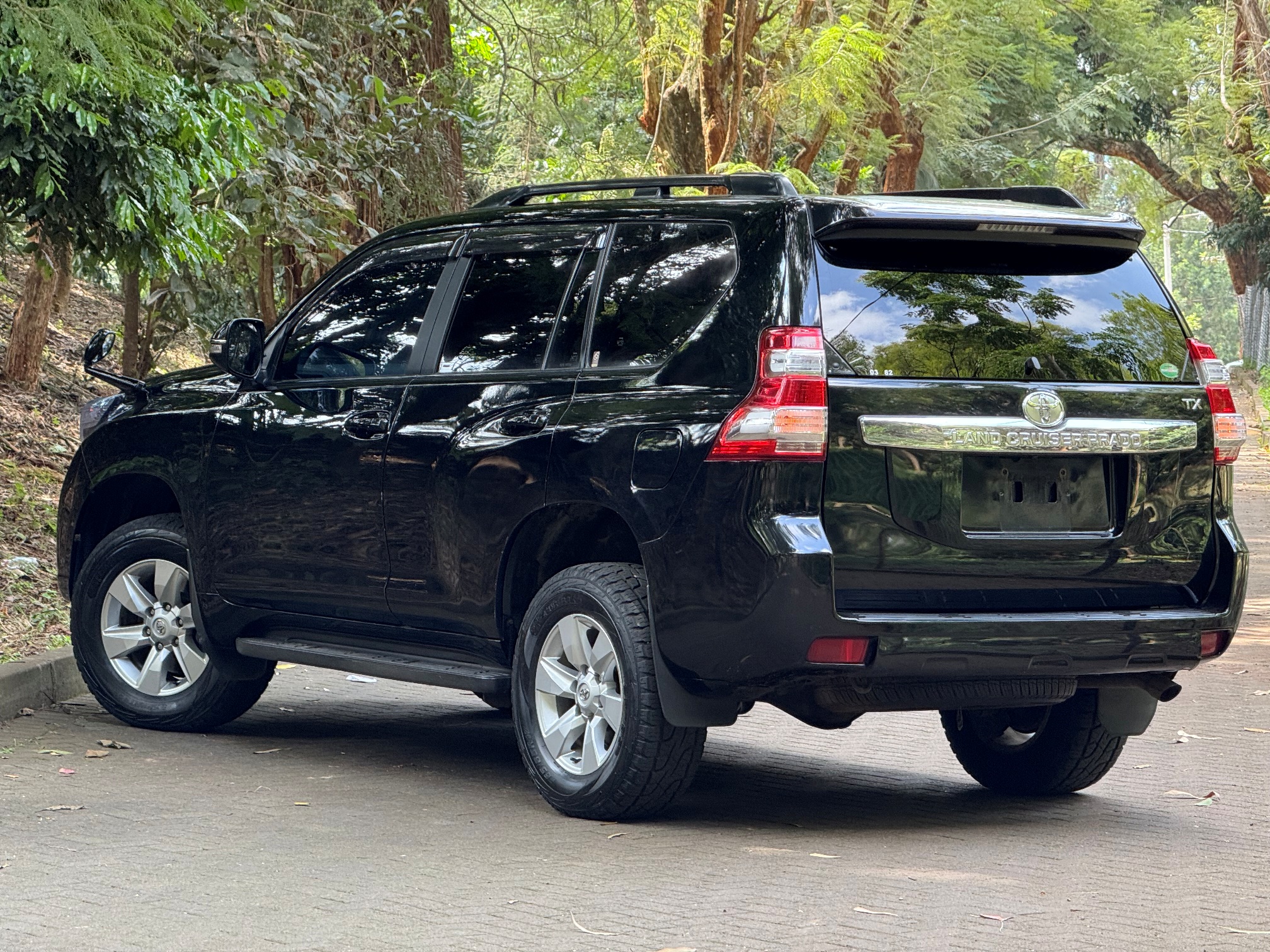 TOOYOTA LANDCRUISER PRADO TX