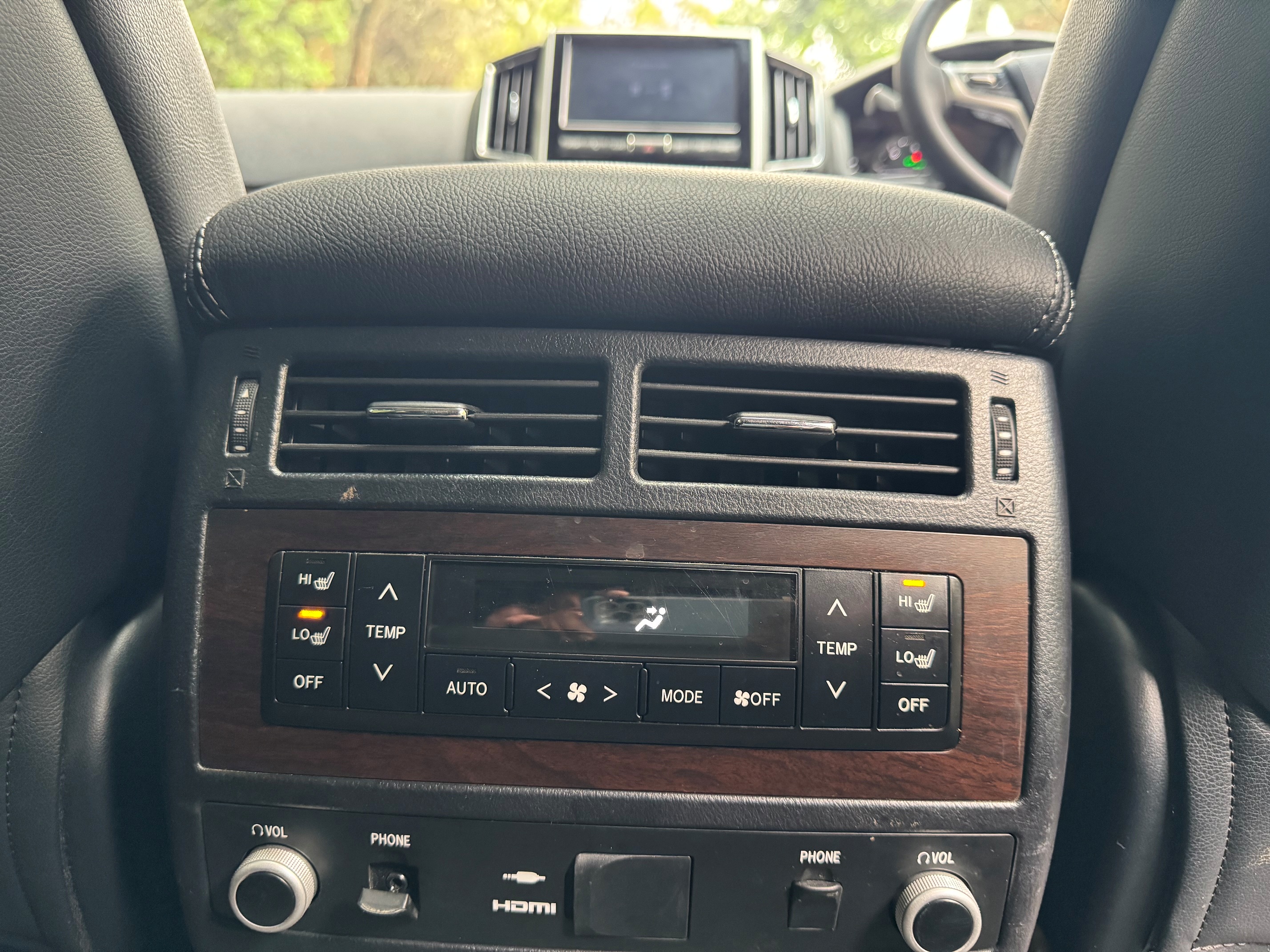 TOYOTA LANDCRUISER SAHARA