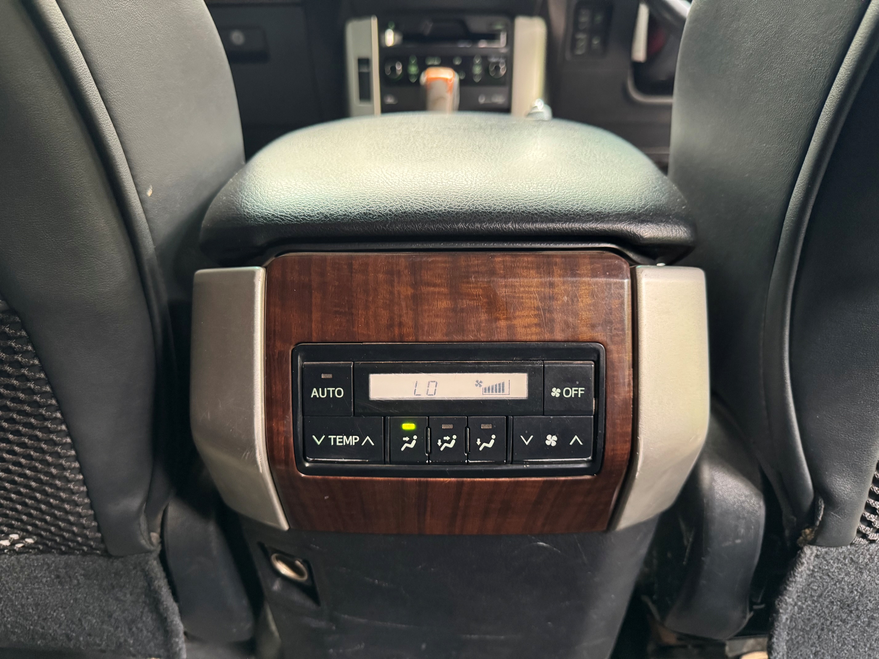 TOYOTA LANDCRUISER PRADO VX