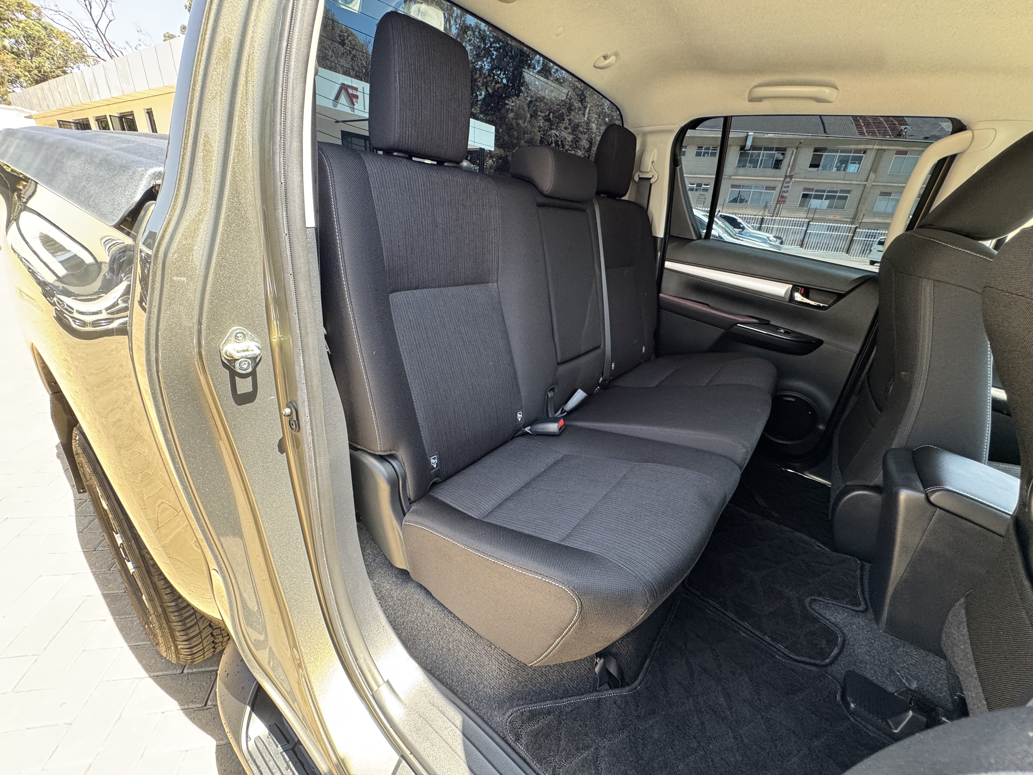 2022 TOYOTA HILUX