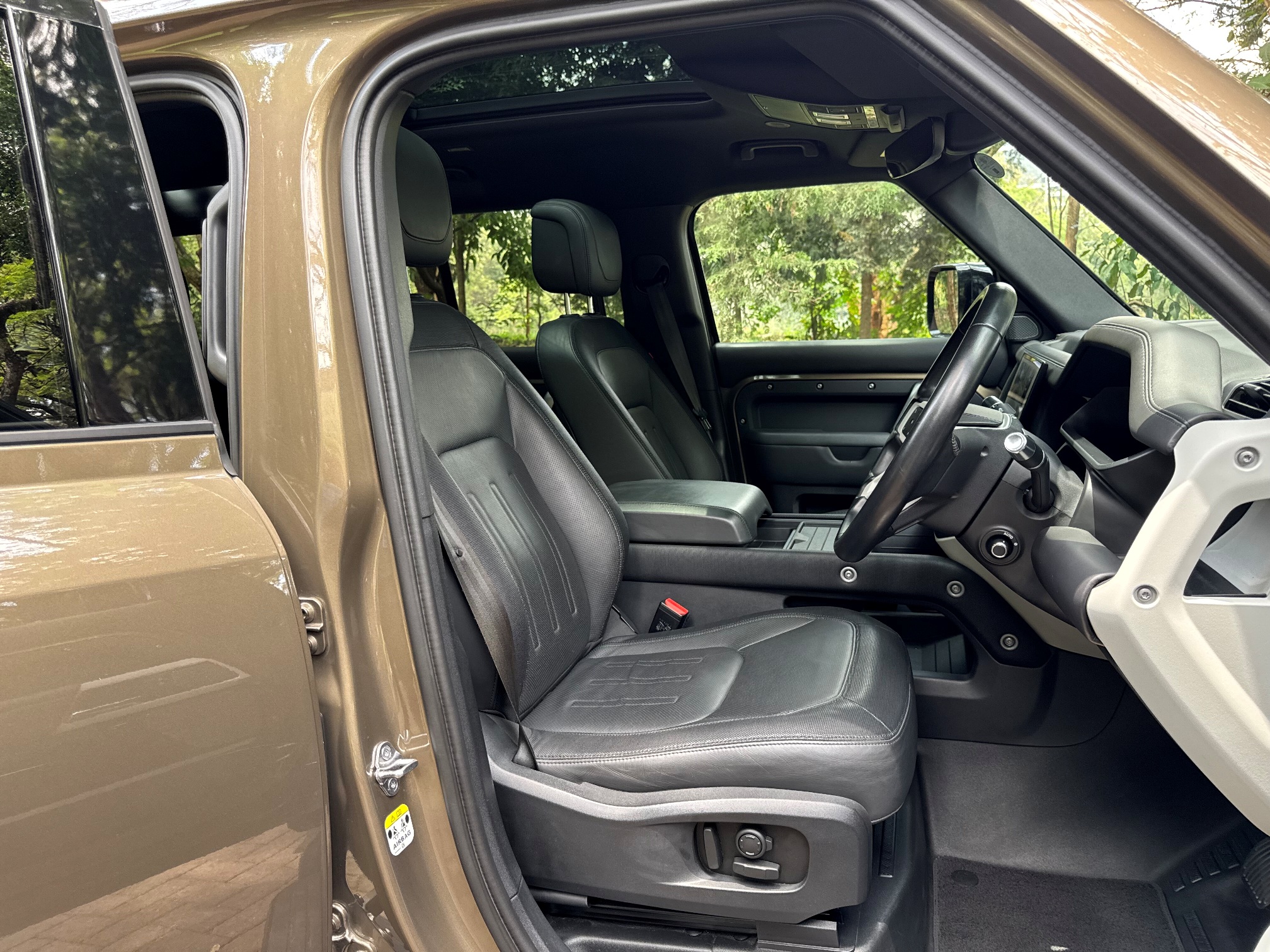 LANDROVER DEFENDER HSE D250