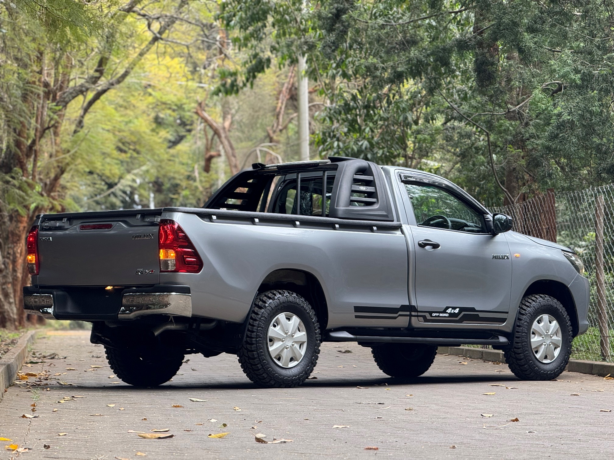TOYOTA HILUX SINGLE CAB HIGHRIDER