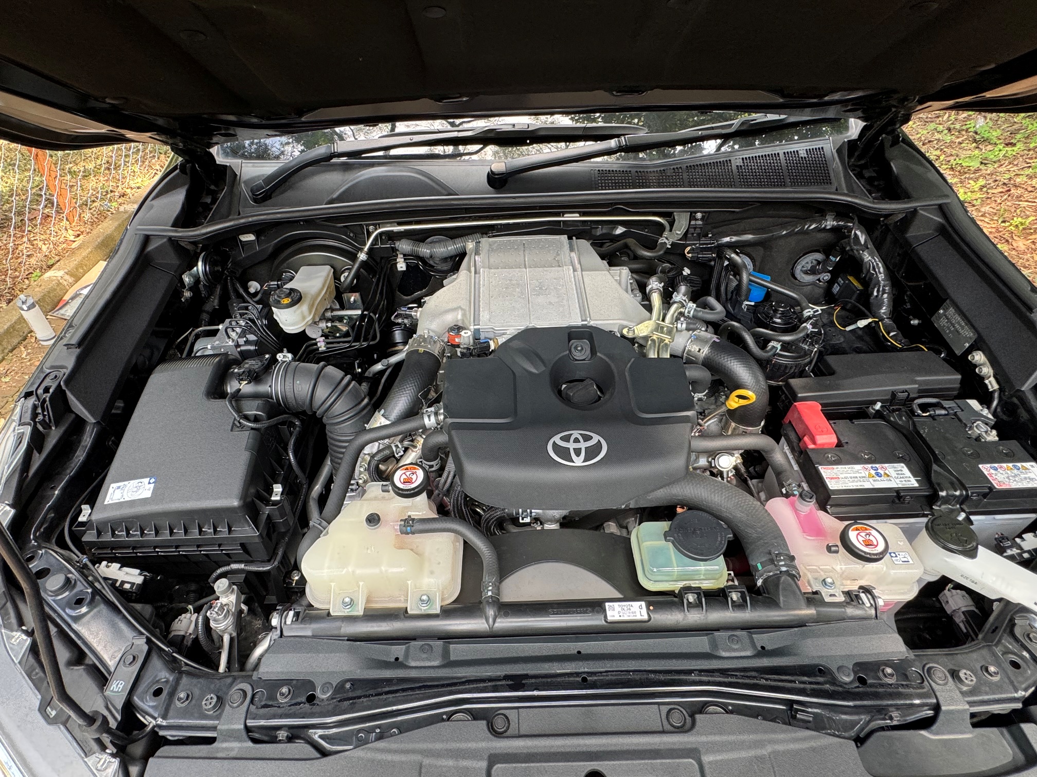 TOYOTA HILUX