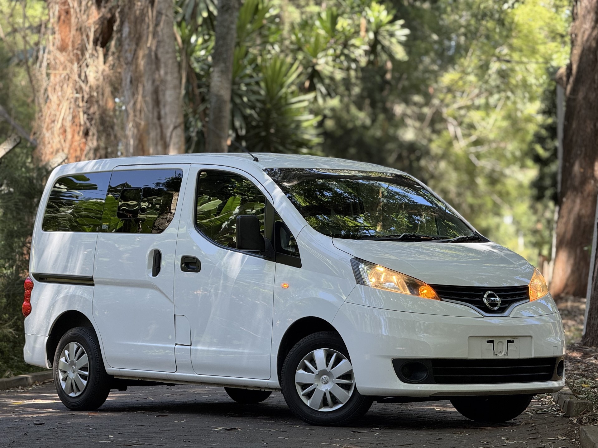 NISSAN NV200