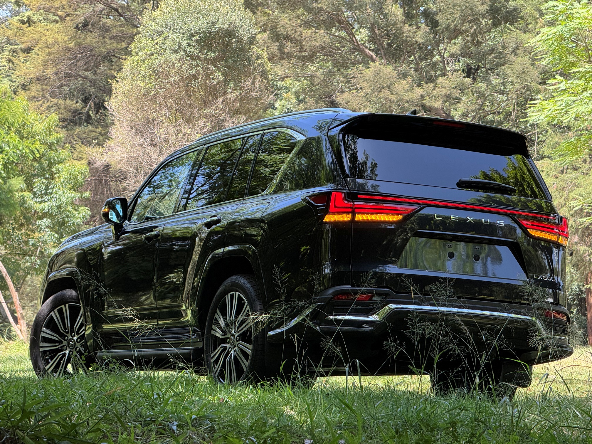 2023 LEXUS LX600
