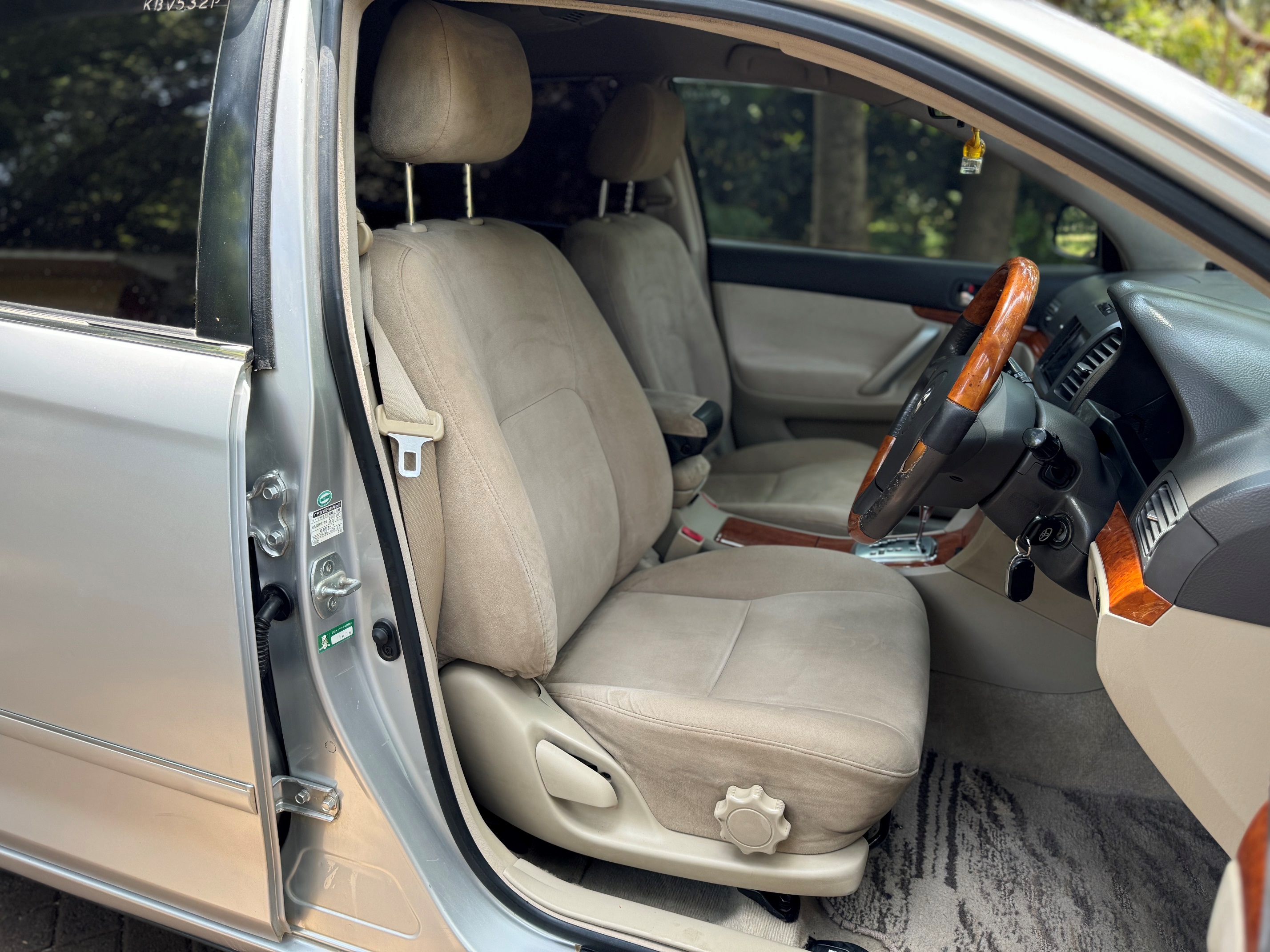 TOYOTA PREMIO G GRADE