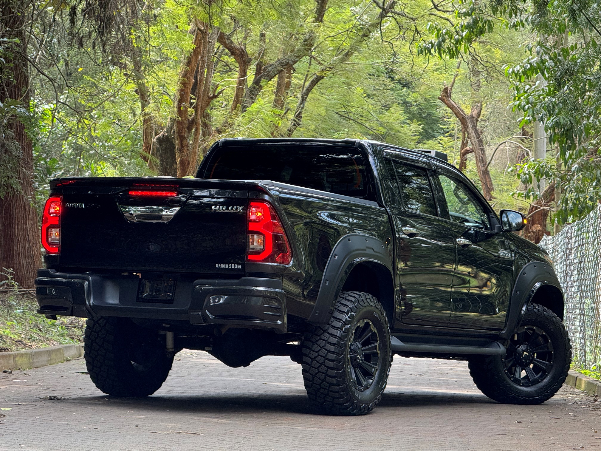 TOYOTA HILUX