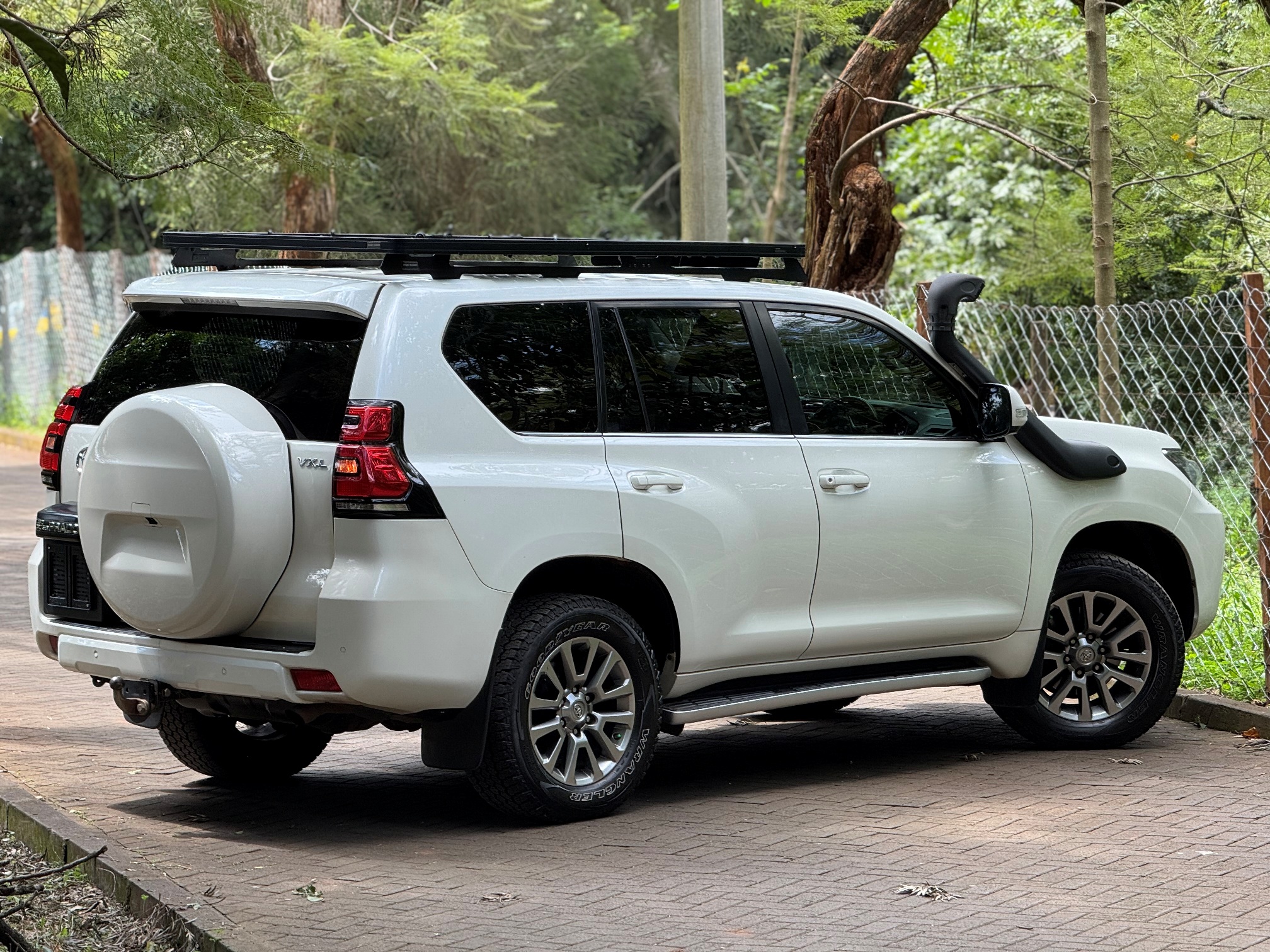 2018 TOYOTA LANDCRUISER PRADO VX.L