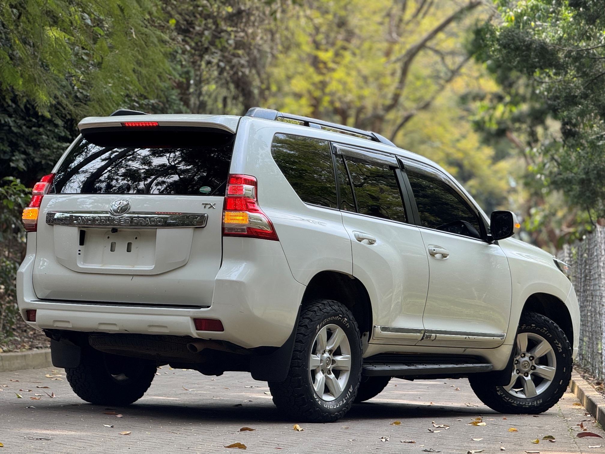 TOYOTA LANDCRUISER PRADO TX