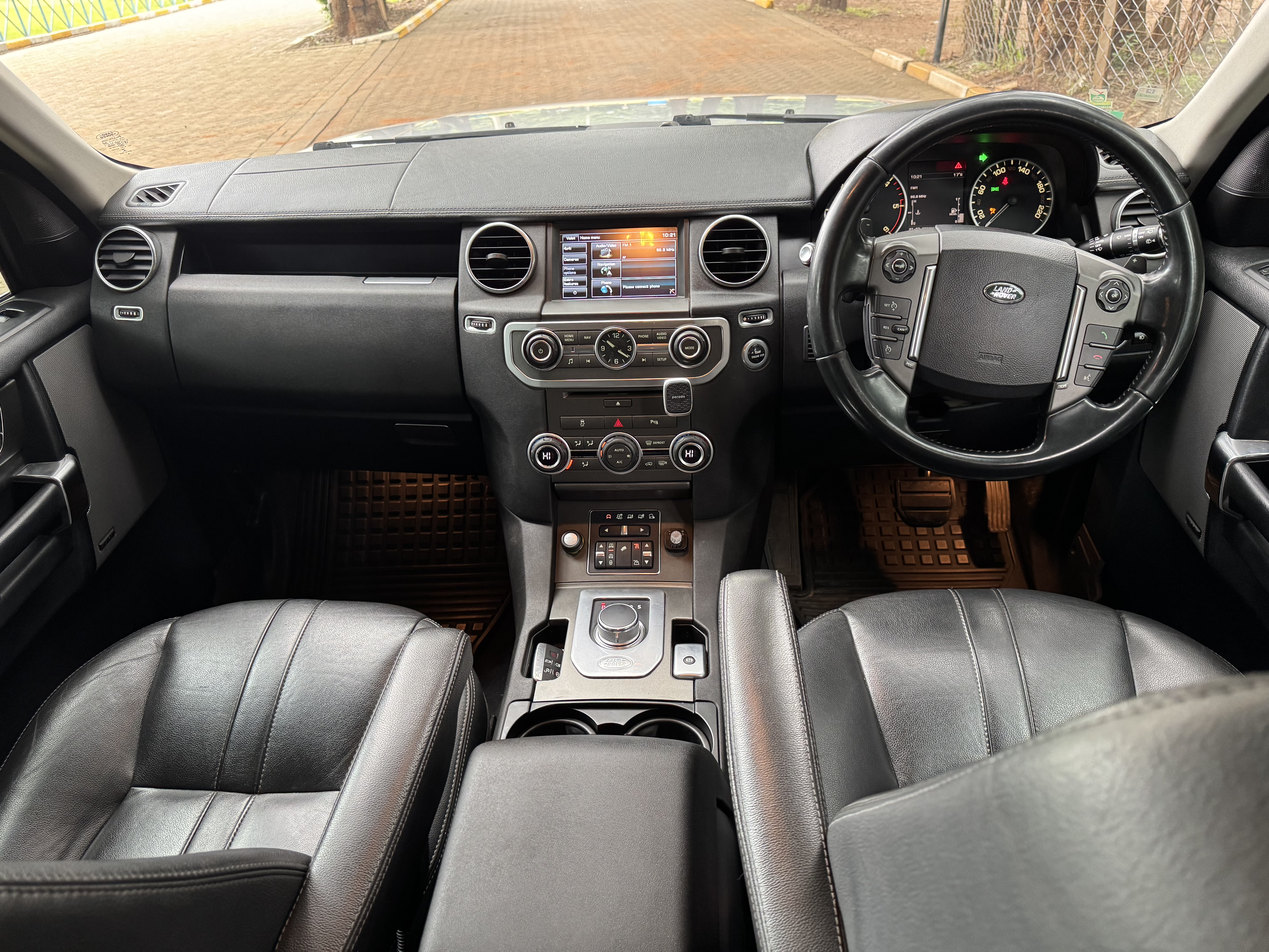 2015 LANDROVER DISCOVERY 4