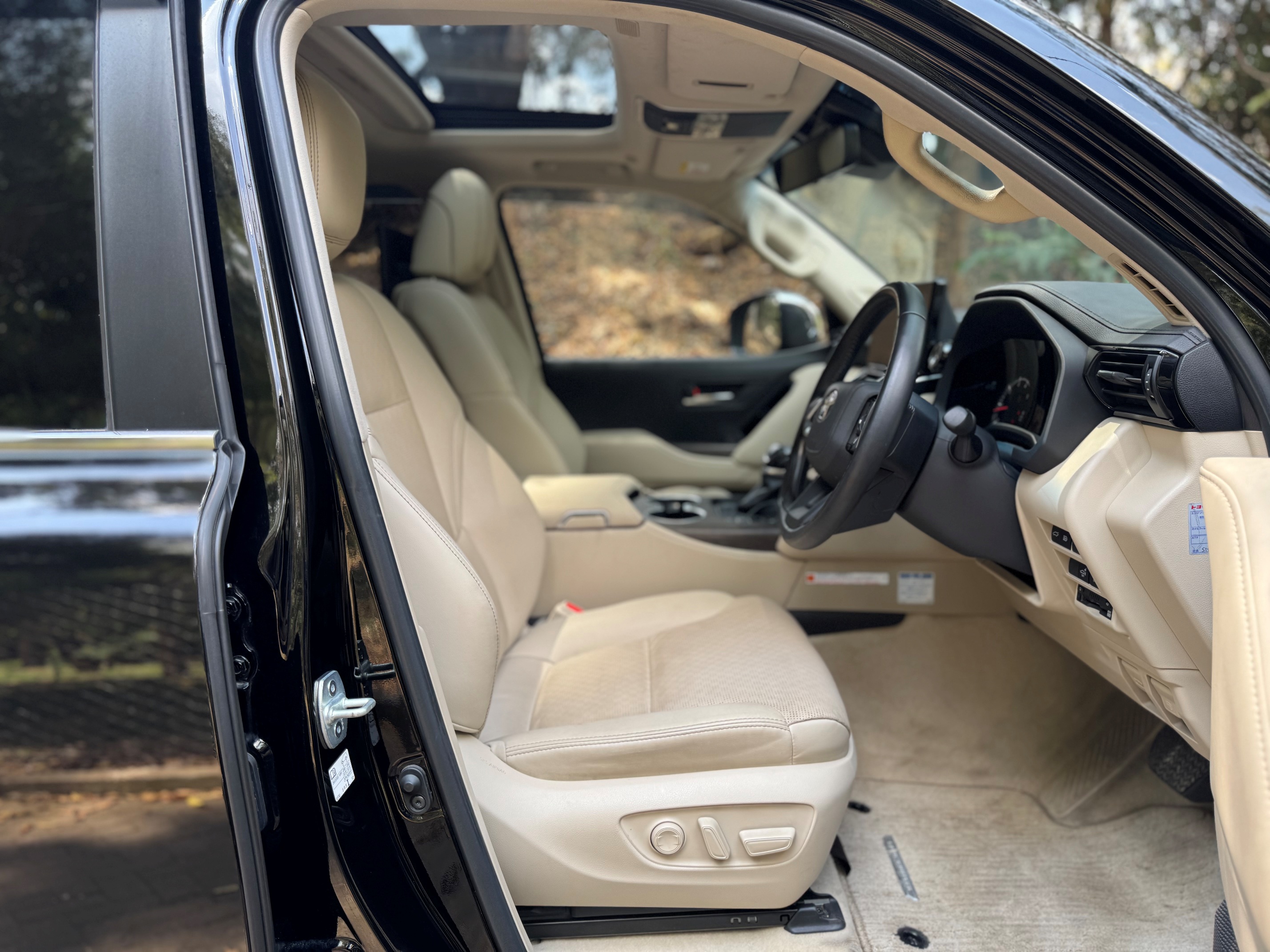 TOYOTA LANDCRUISER LC300