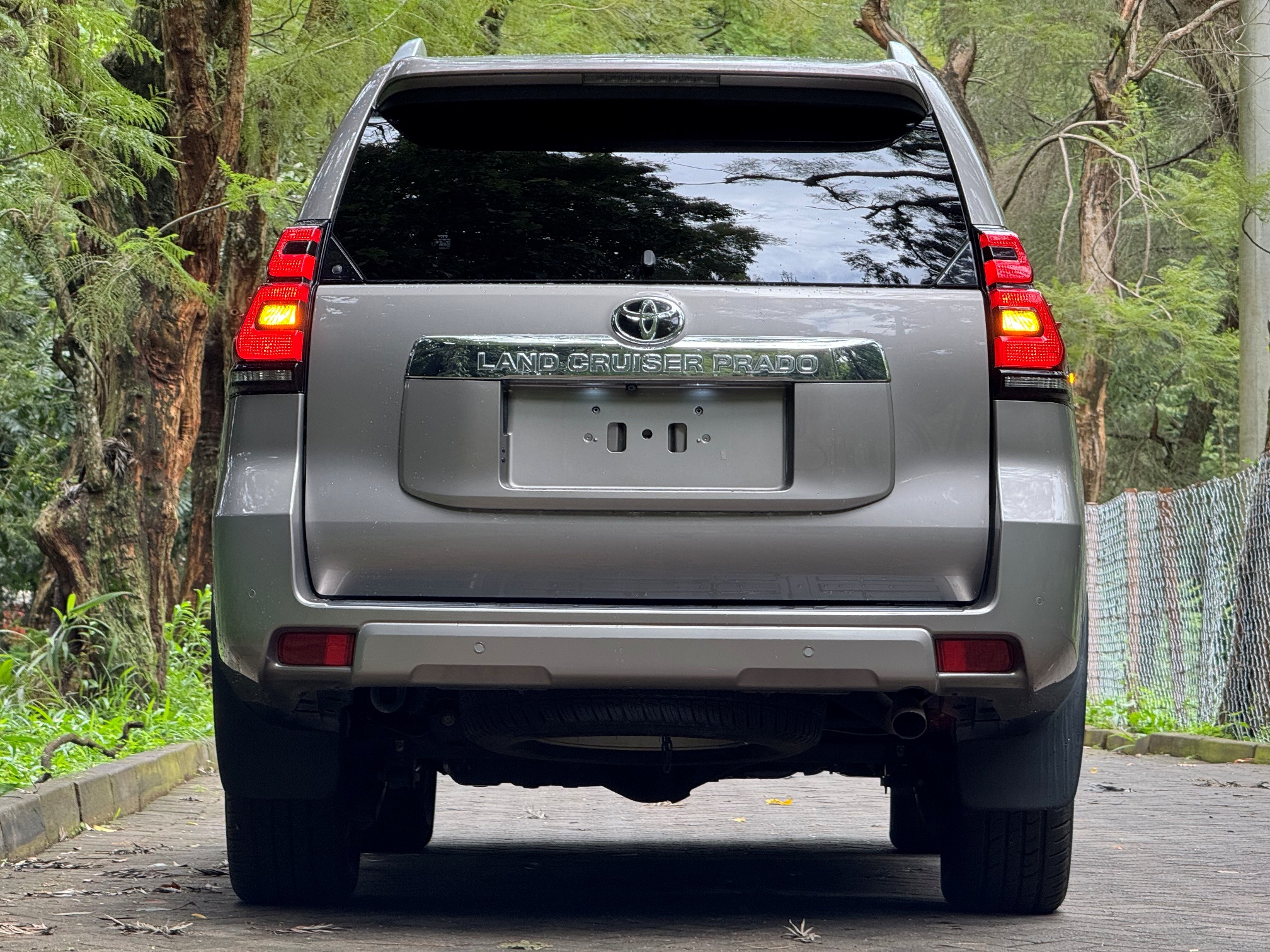 TOYOTA LANDCRUISER PRADO TX.L