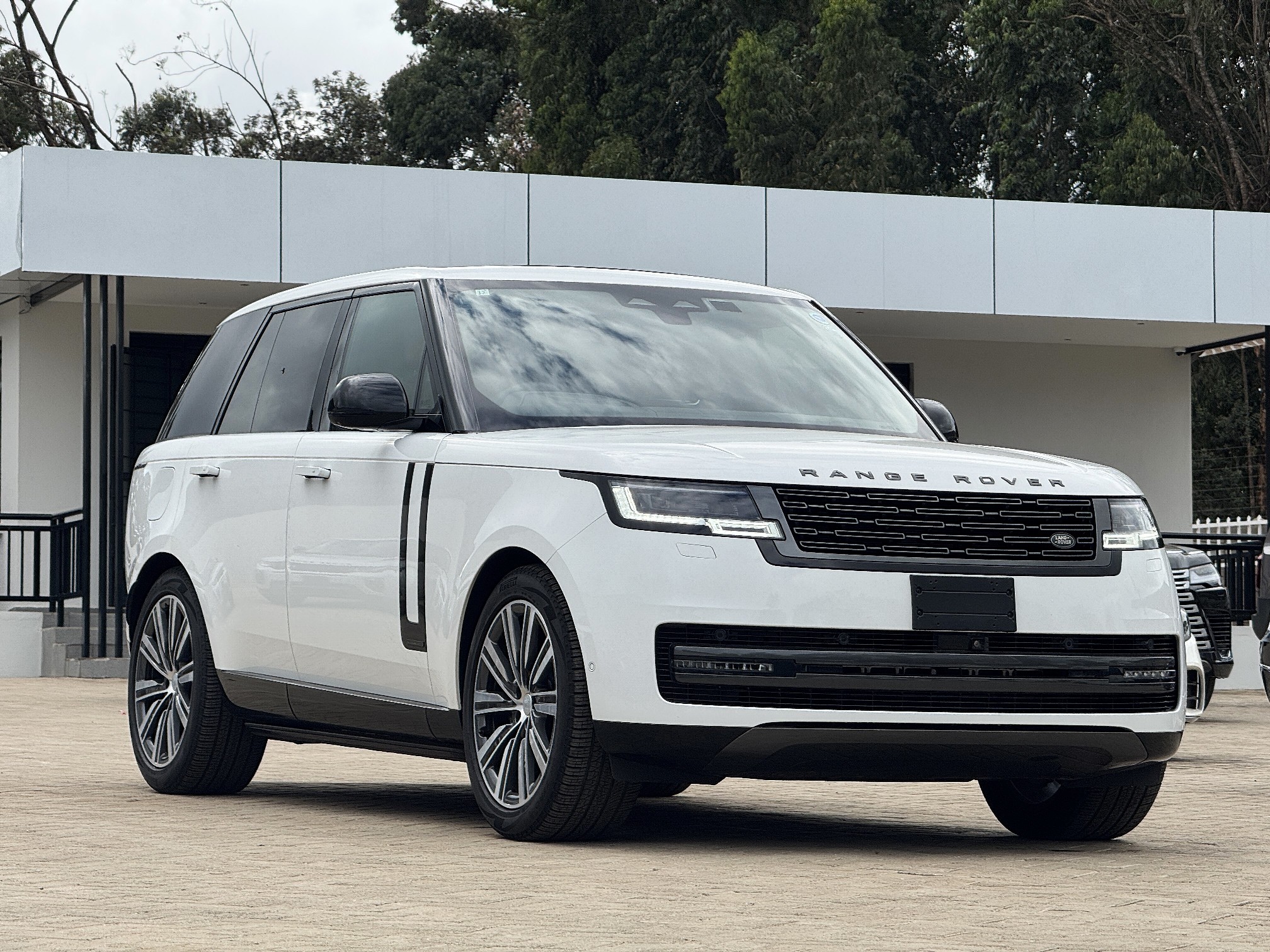 2023 RANGE ROVER AUTOBIOGRAPHY