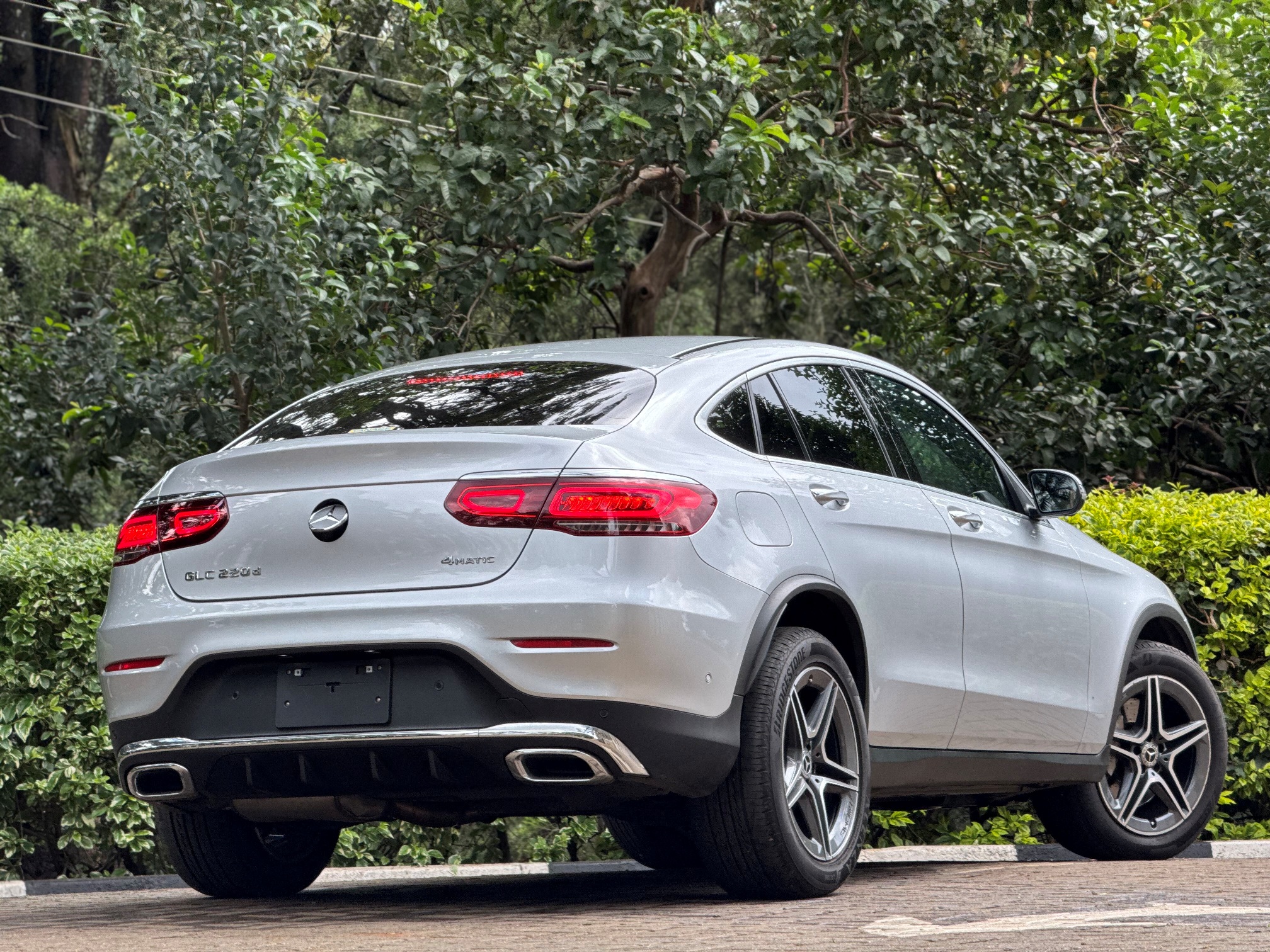 MERCEDES BENZ GLC220d 4MATIC