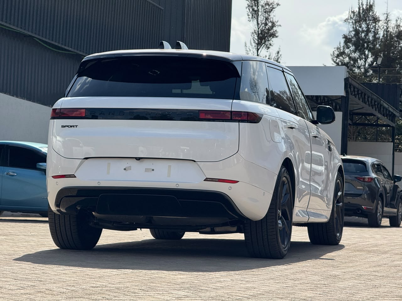 2023 RANGE ROVER SPORT
